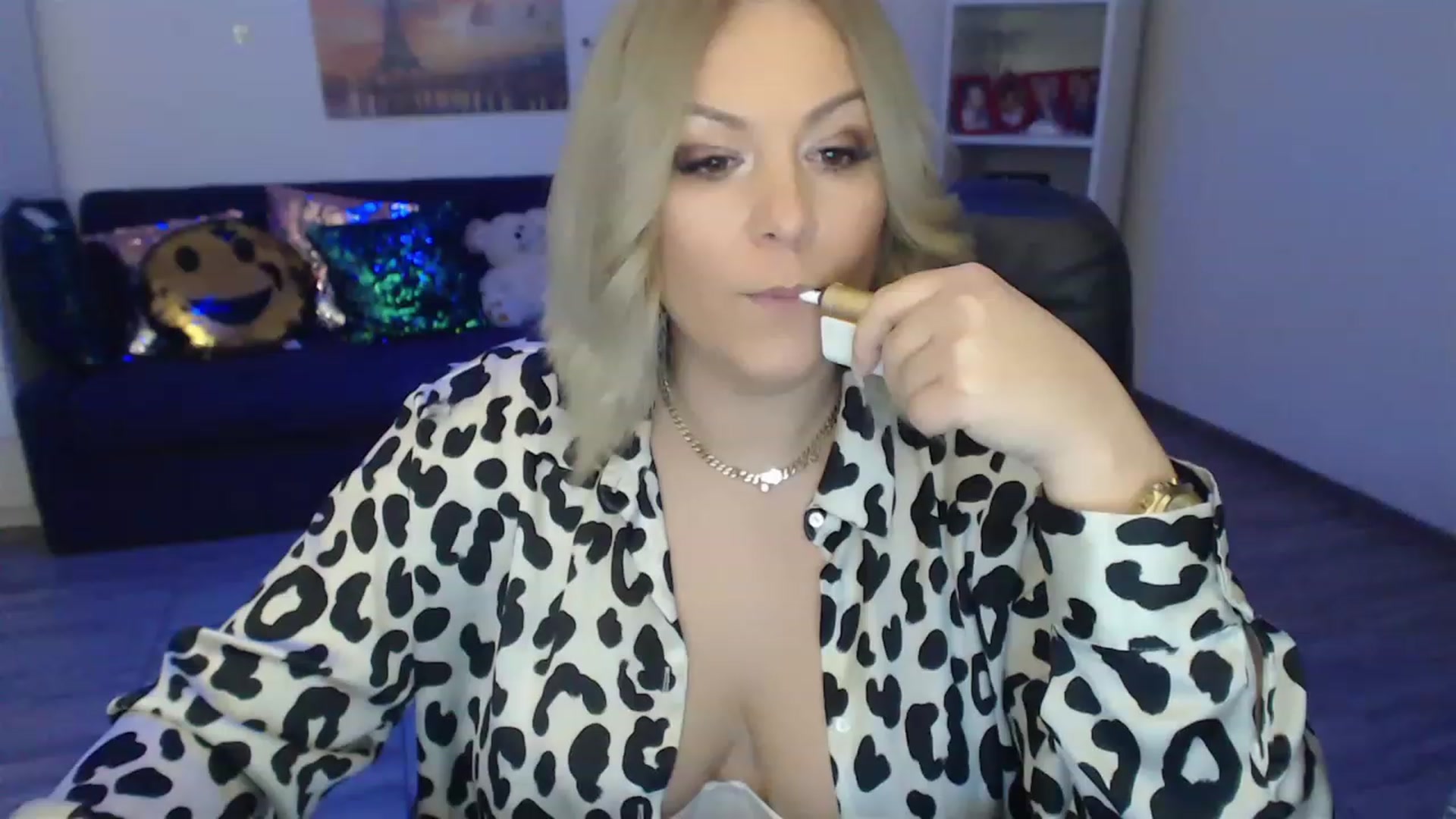 Gallery image thumbnail from A_baby_Boo's myfreecams stream on, 01/15/2023, 17:01 image 4 of 20