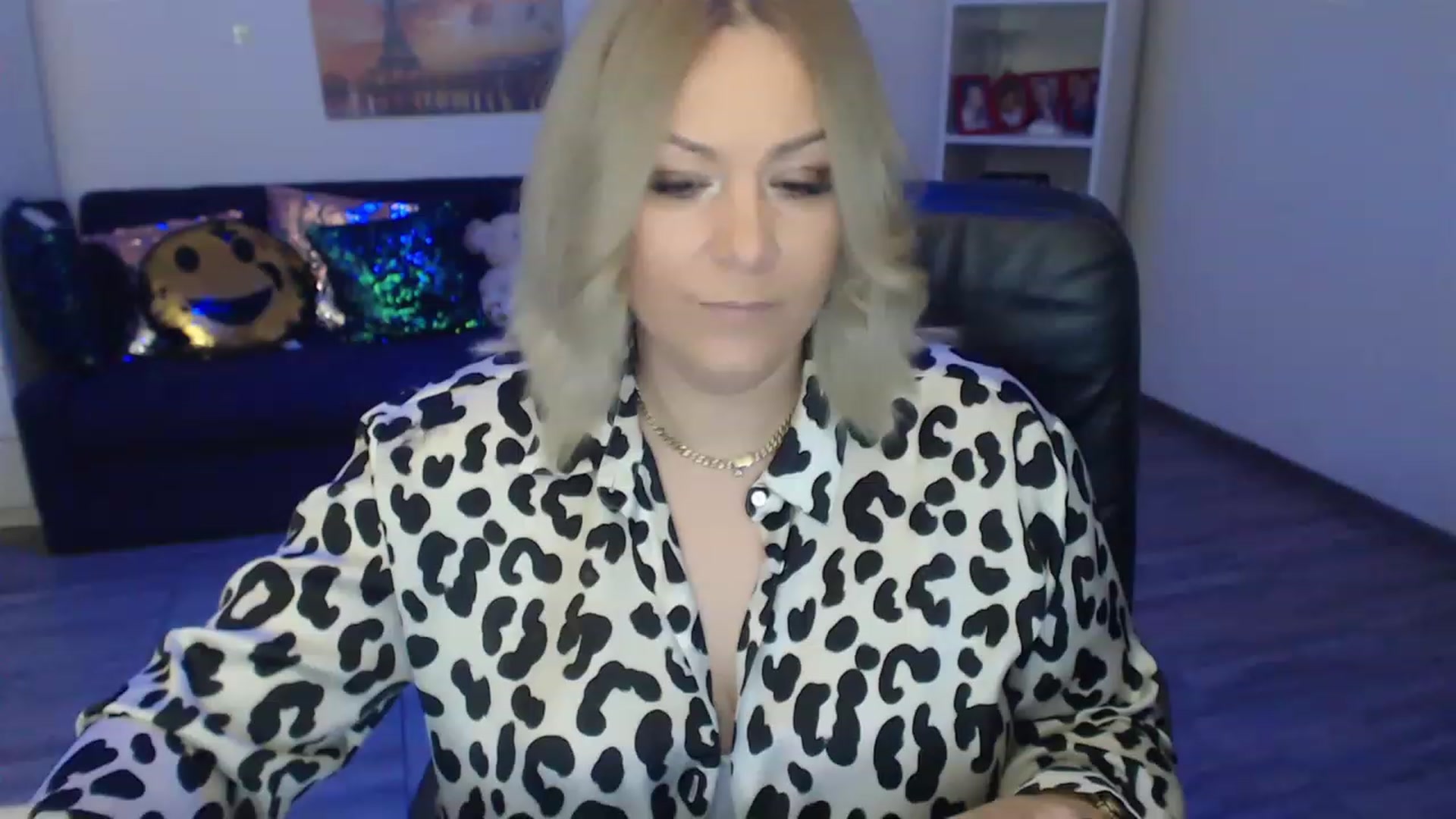 Gallery image thumbnail from A_baby_Boo's myfreecams stream on, 01/15/2023, 17:01 image 11 of 20