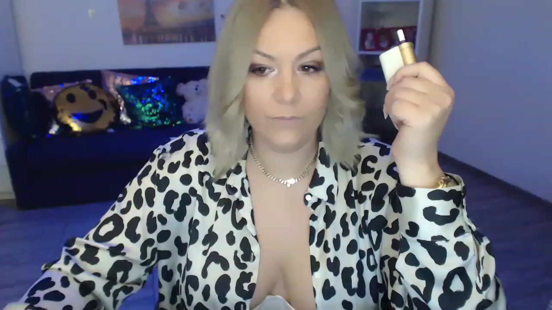 Gallery image thumbnail from A_baby_Boo's myfreecams stream on, 01/15/2023, 17:01 image 5 of 20