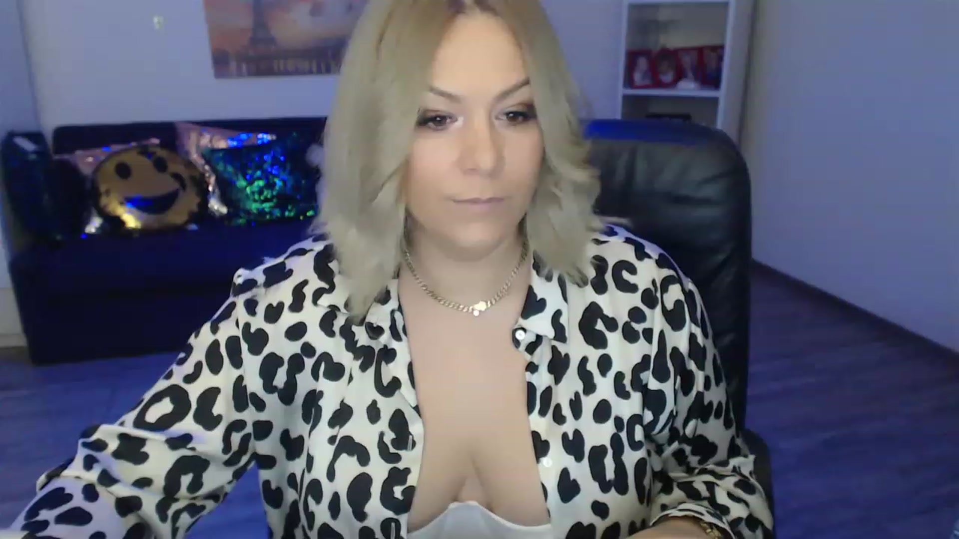 Gallery image thumbnail from A_baby_Boo's myfreecams stream on, 01/15/2023, 17:01 image 8 of 20