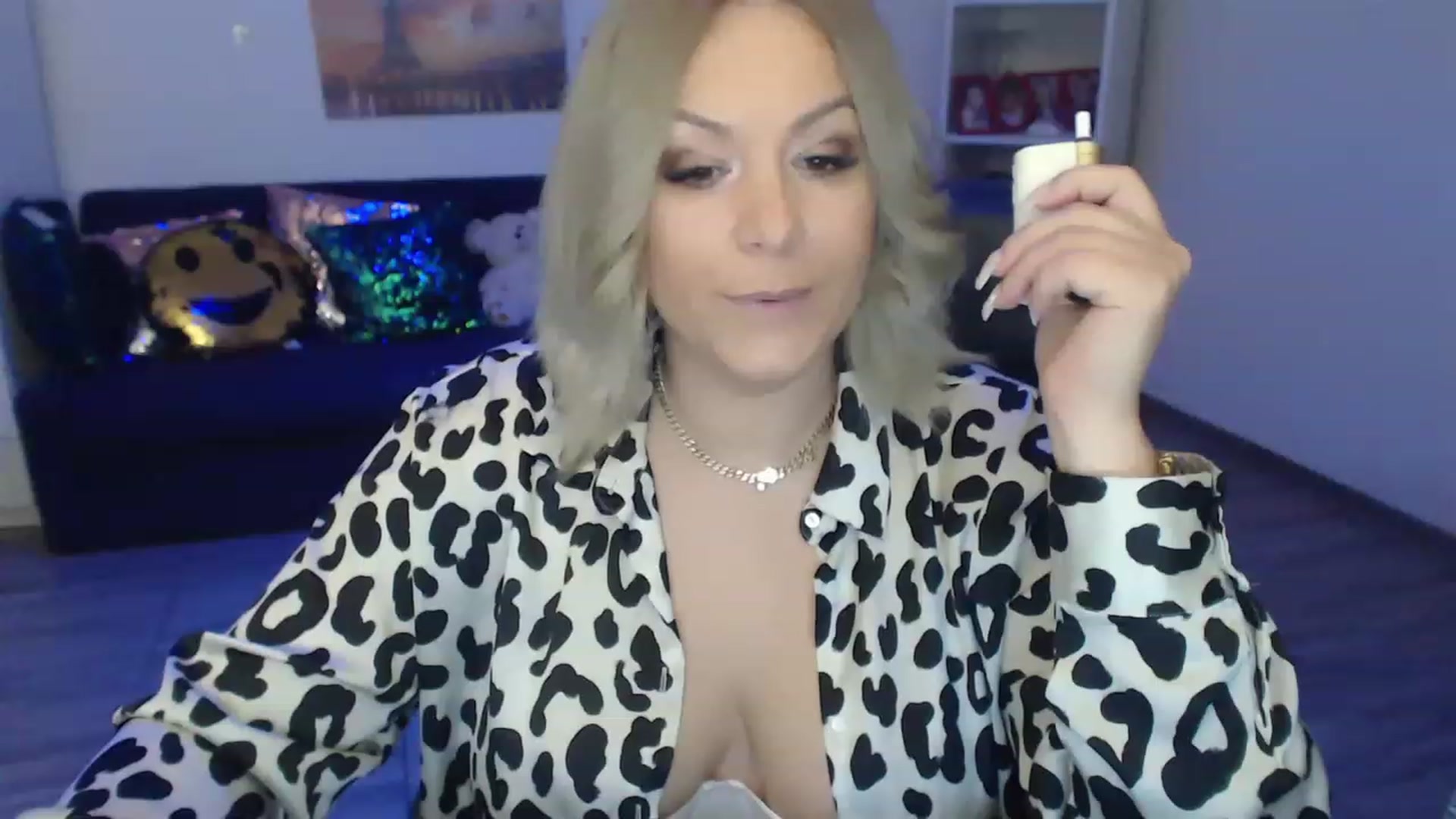 Gallery image thumbnail from A_baby_Boo's myfreecams stream on, 01/15/2023, 17:01 image 3 of 20