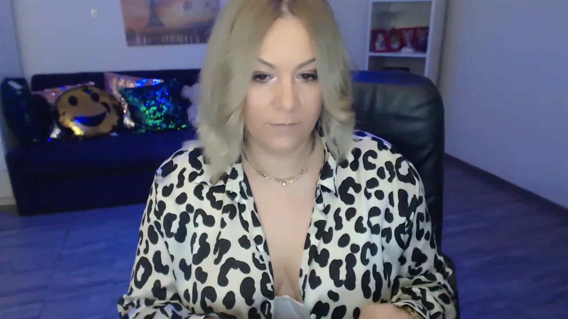 Gallery image thumbnail from A_baby_Boo's myfreecams stream on, 01/15/2023, 17:01 image 19 of 20