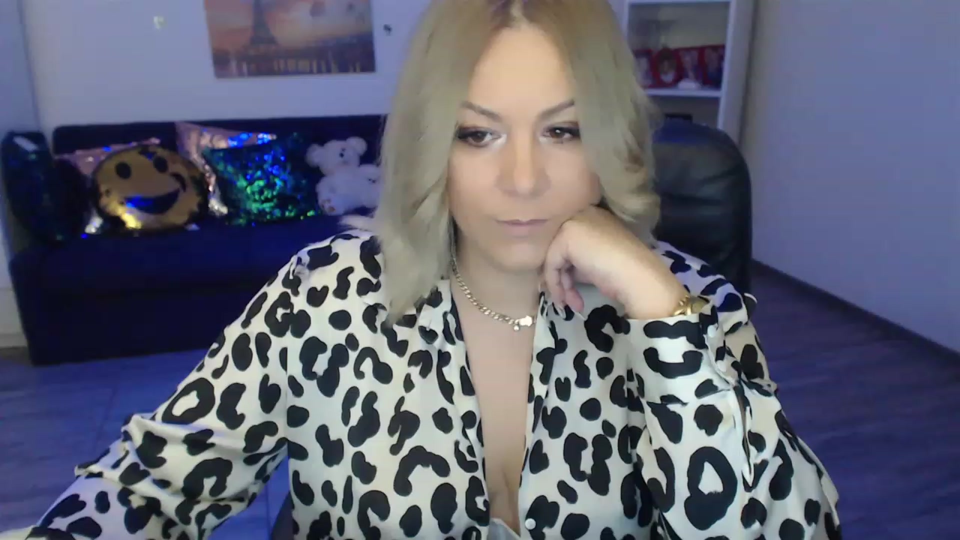 Gallery image thumbnail from A_baby_Boo's myfreecams stream on, 01/15/2023, 17:01 image 18 of 20