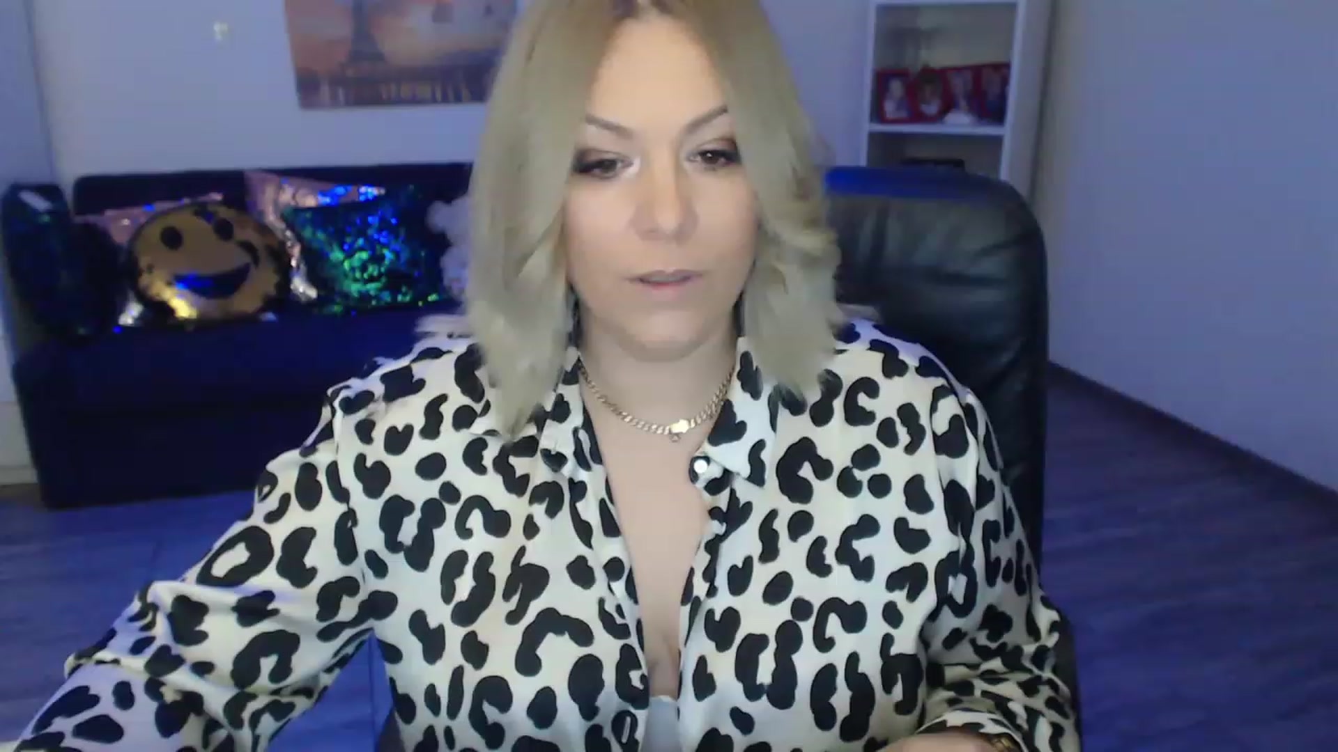 Gallery image thumbnail from A_baby_Boo's myfreecams stream on, 01/15/2023, 17:01 image 13 of 20