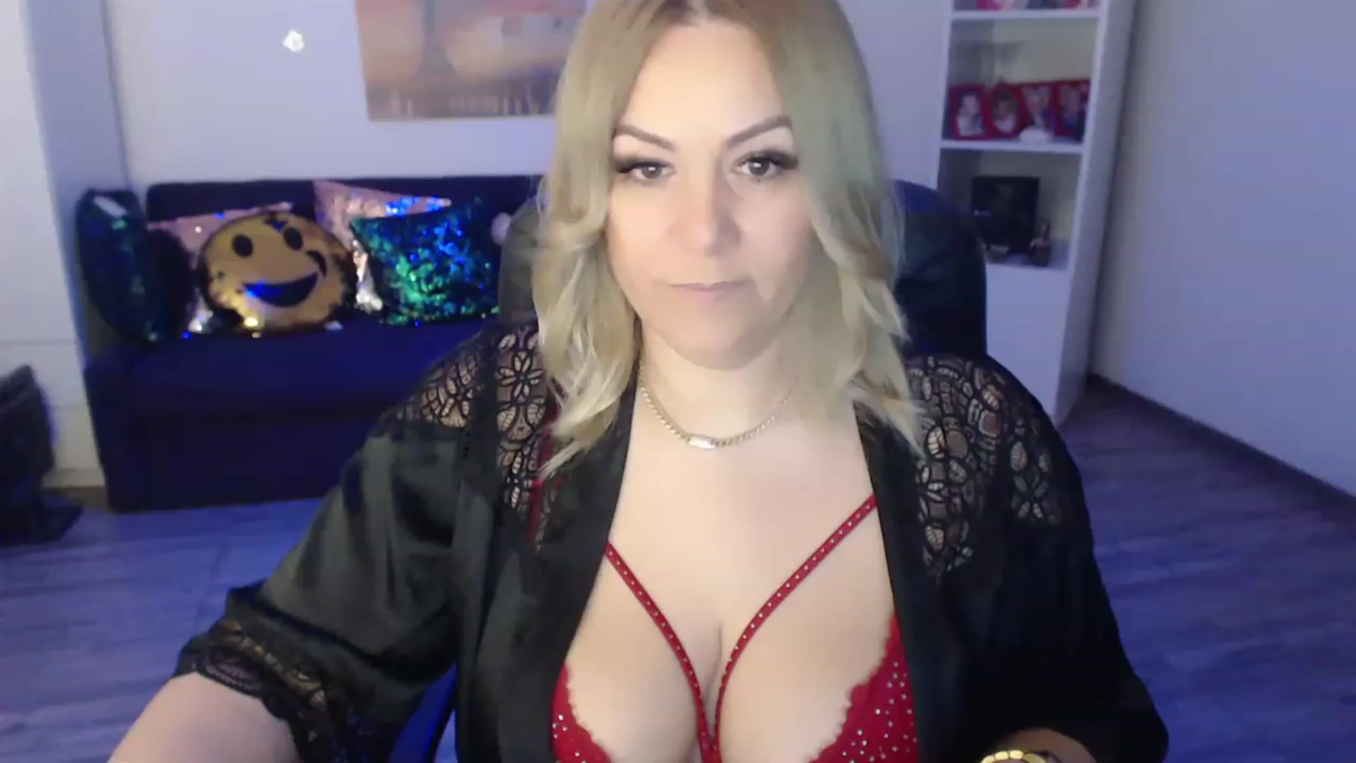 Gallery image thumbnail from A_baby_Boo's myfreecams stream on, 01/19/2023, 19:49 image 16 of 20