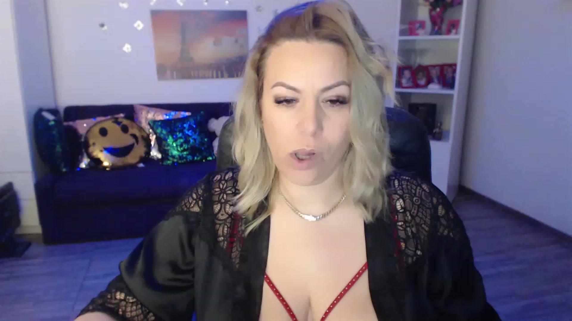 Gallery image thumbnail from A_baby_Boo's myfreecams stream on, 01/19/2023, 21:17 image 12 of 20