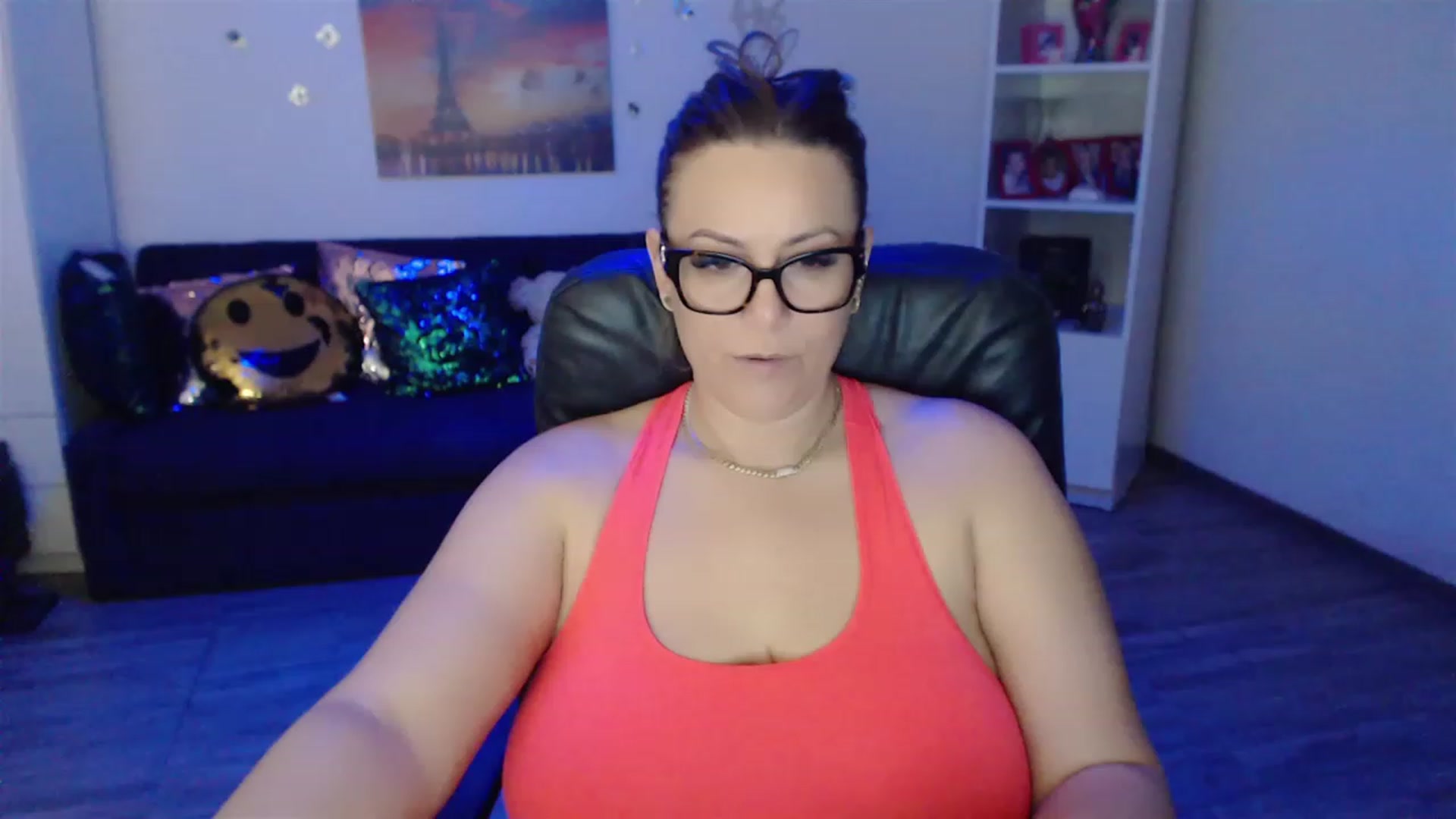 Gallery image thumbnail from A_baby_Boo's myfreecams stream on, 01/21/2023, 11:25 image 3 of 20