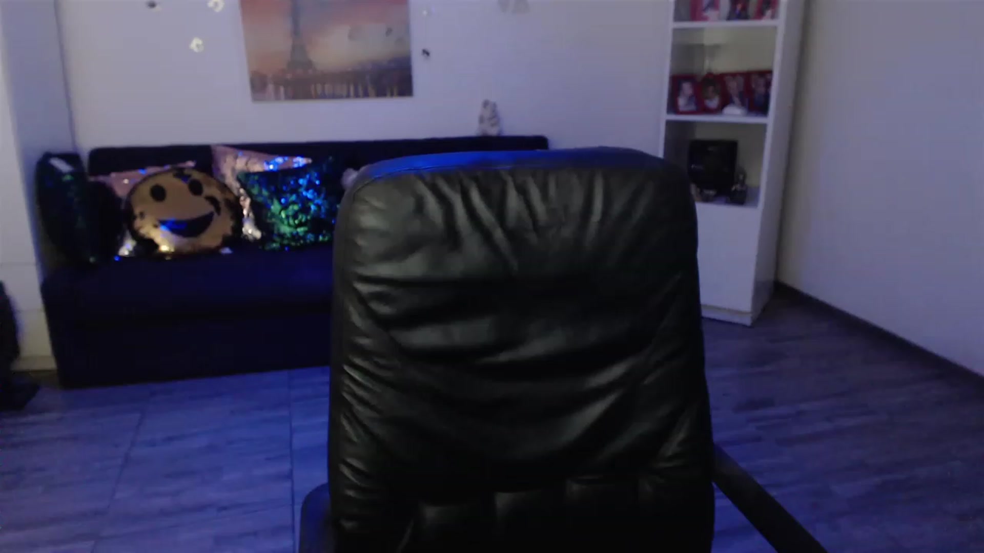 Gallery image thumbnail from A_baby_Boo's myfreecams stream on, 01/21/2023, 12:38 image 3 of 20