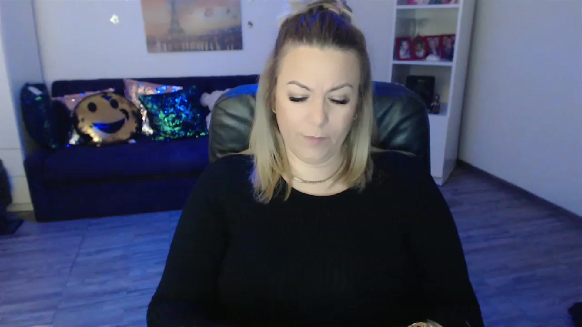 Gallery image thumbnail from A_baby_Boo's myfreecams stream on, 01/21/2023, 21:04 image 19 of 20