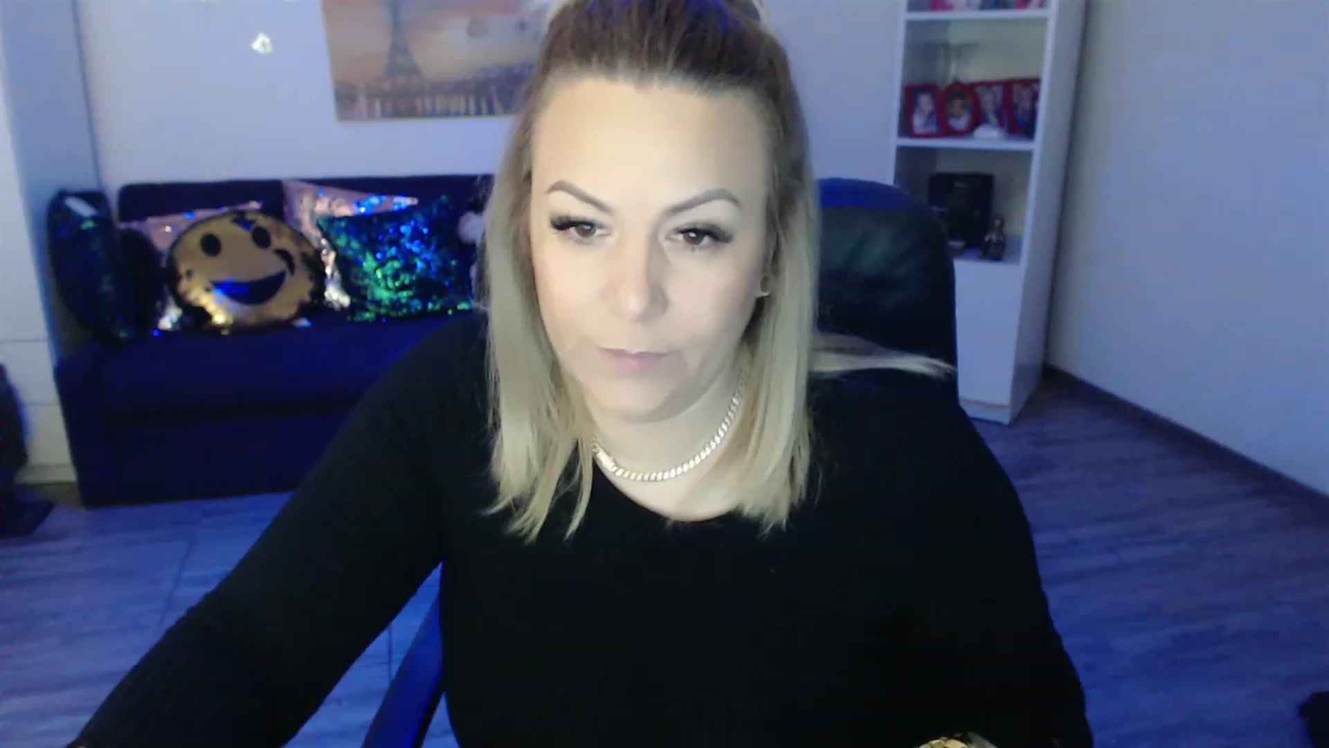 Gallery image thumbnail from A_baby_Boo's myfreecams stream on, 01/21/2023, 21:04 image 14 of 20
