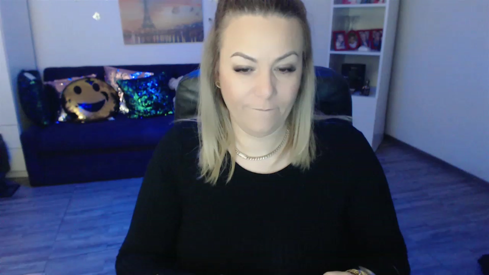 Gallery image thumbnail from A_baby_Boo's myfreecams stream on, 01/21/2023, 21:04 image 12 of 20