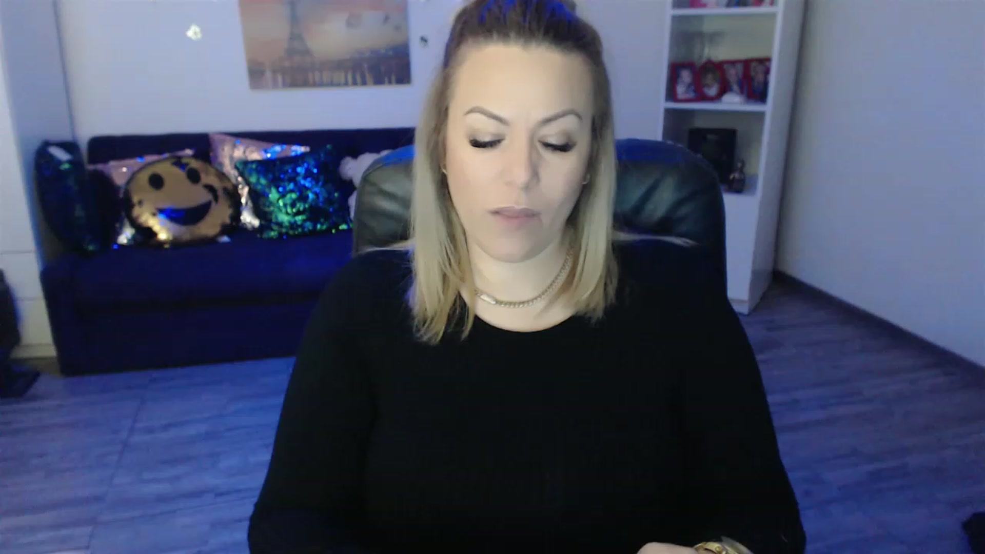 Gallery image thumbnail from A_baby_Boo's myfreecams stream on, 01/21/2023, 21:04 image 17 of 20