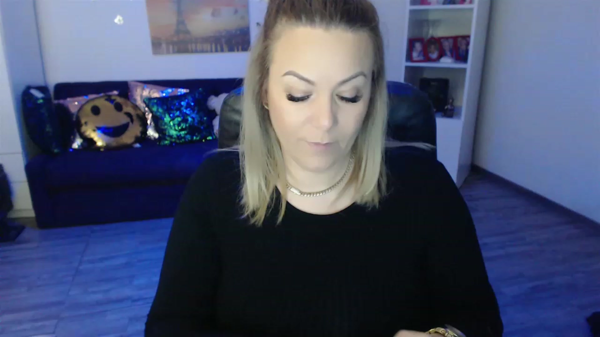 Gallery image thumbnail from A_baby_Boo's myfreecams stream on, 01/21/2023, 21:04 image 5 of 20