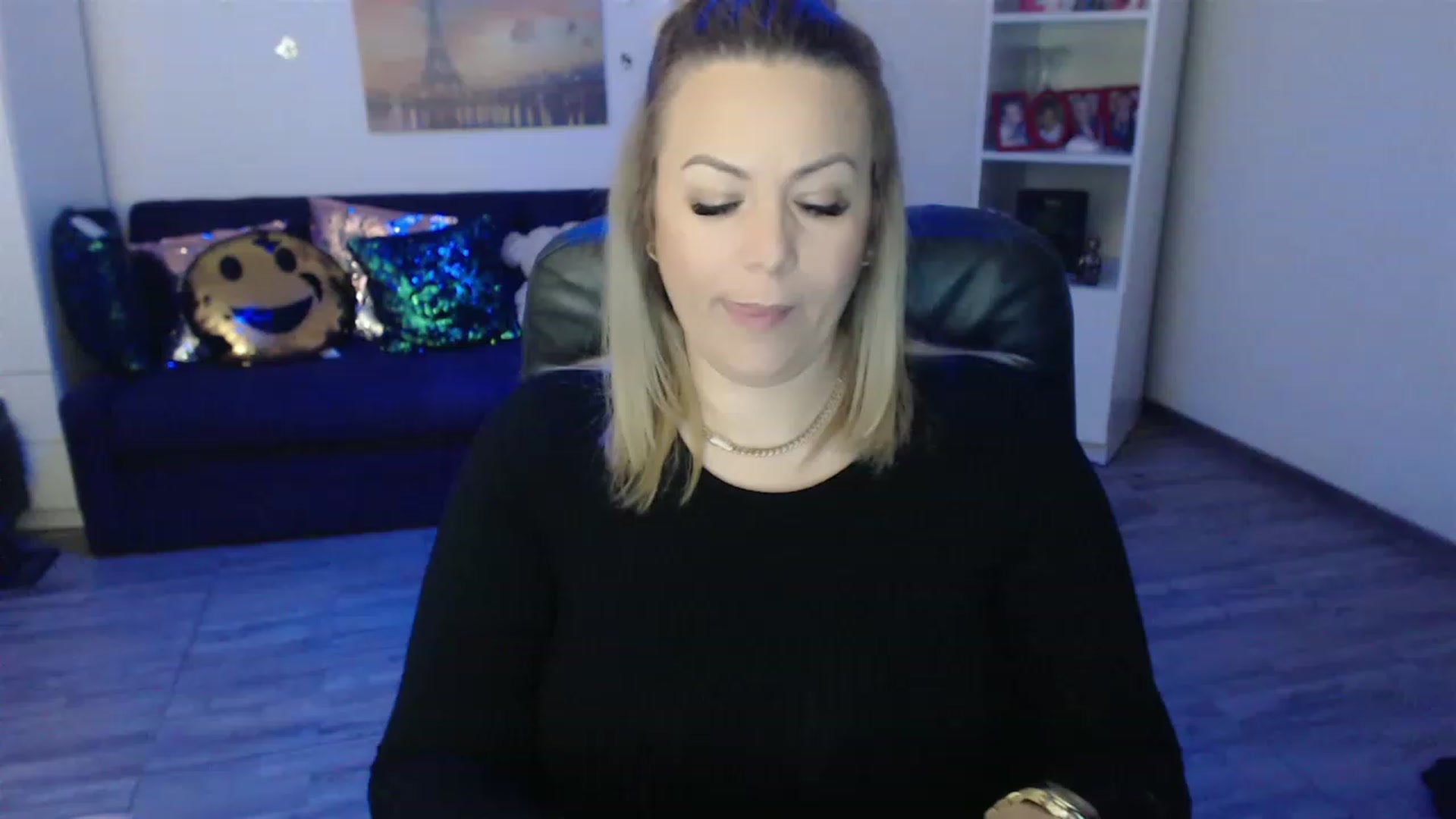 Gallery image thumbnail from A_baby_Boo's myfreecams stream on, 01/21/2023, 21:04 image 16 of 20