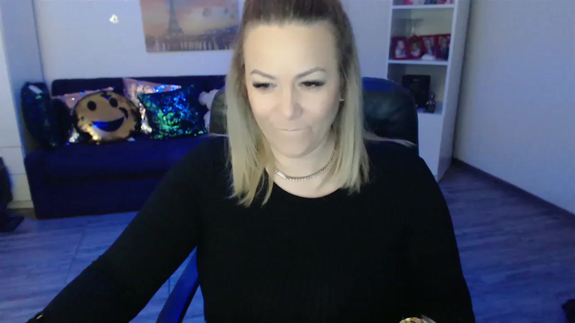 Gallery image thumbnail from A_baby_Boo's myfreecams stream on, 01/21/2023, 21:04 image 3 of 20