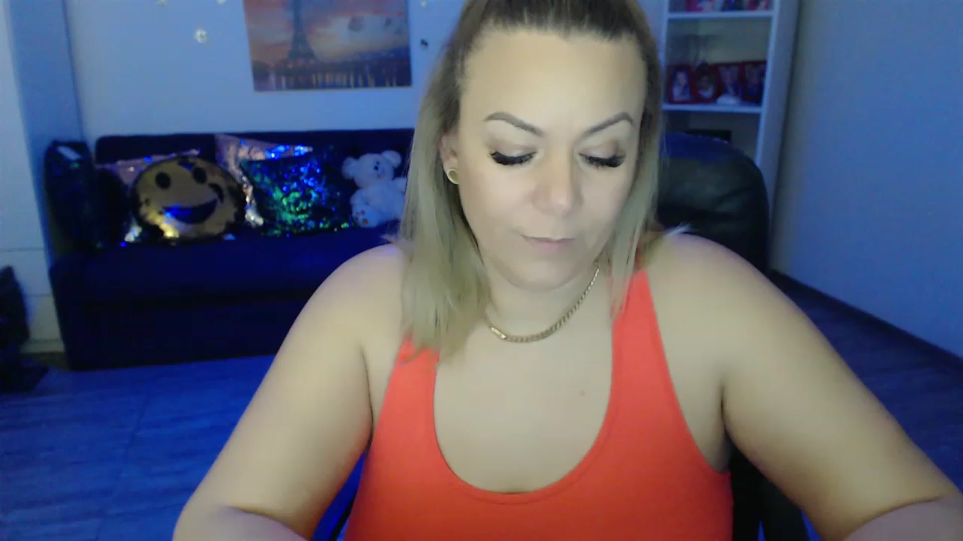 Gallery image thumbnail from A_baby_Boo's myfreecams stream on, 01/22/2023, 24:10 image 18 of 20