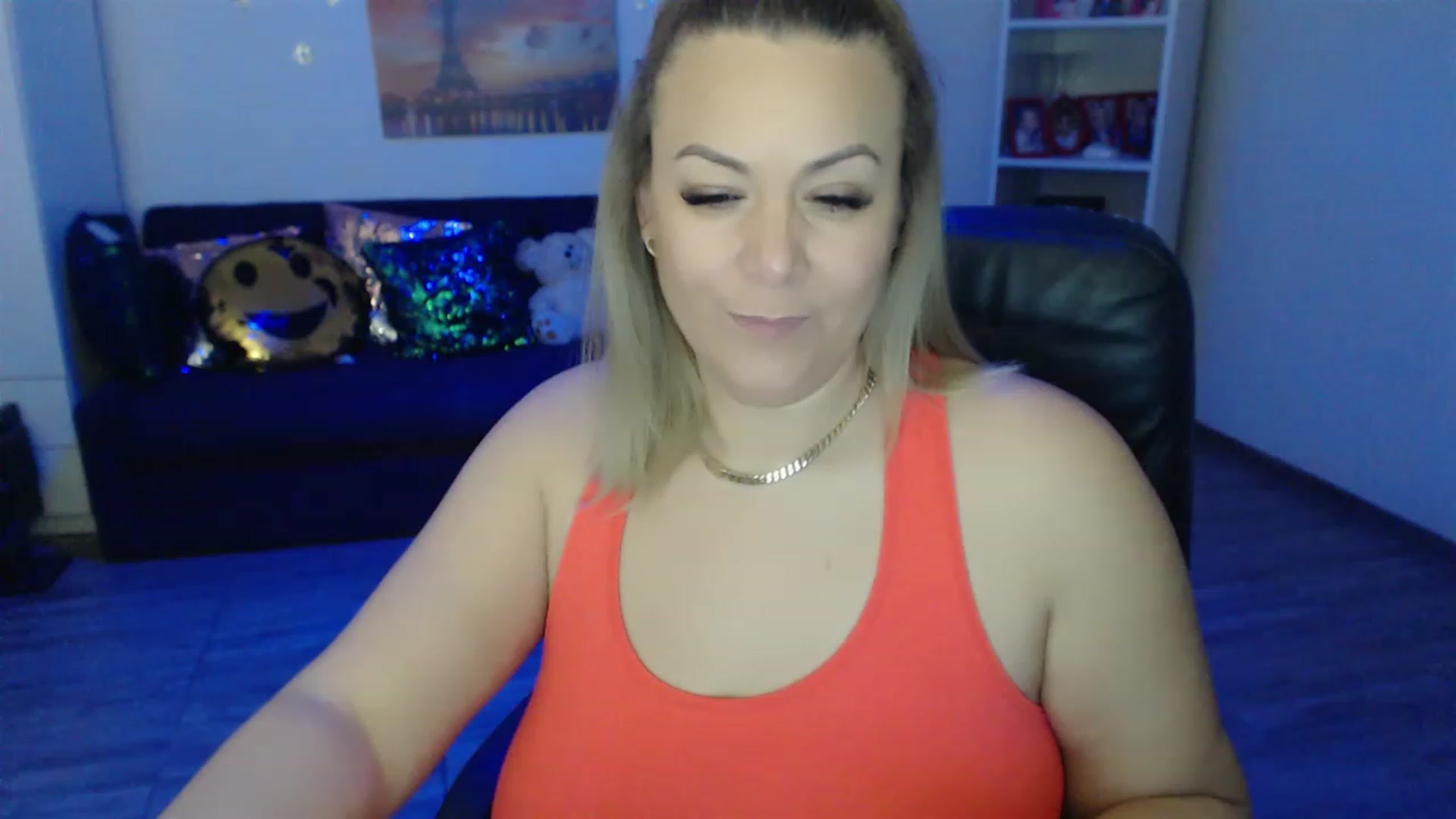 Gallery image thumbnail from A_baby_Boo's myfreecams stream on, 01/22/2023, 24:10 image 16 of 20