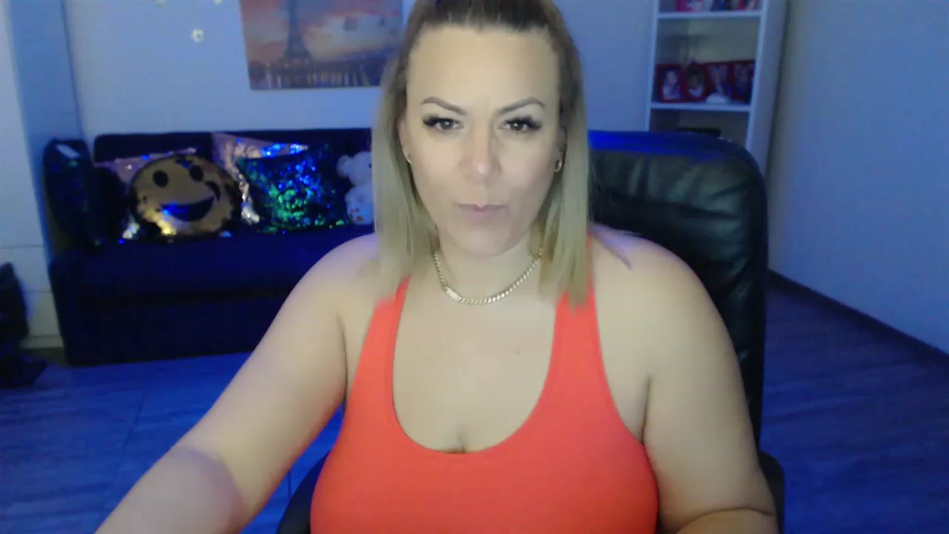 Gallery image thumbnail from A_baby_Boo's myfreecams stream on, 01/22/2023, 24:10 image 4 of 20