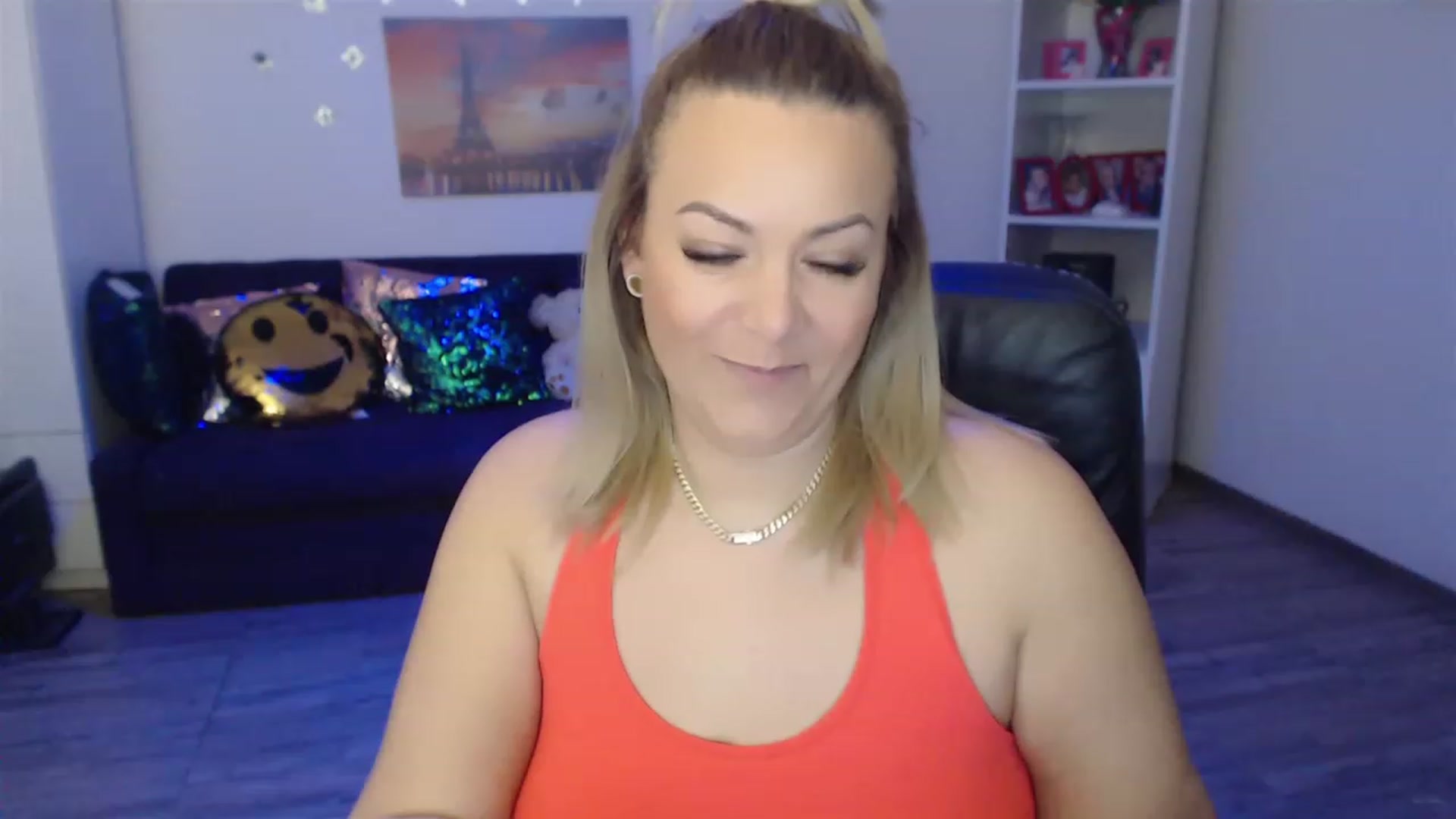 Gallery image thumbnail from A_baby_Boo's myfreecams stream on, 01/22/2023, 12:36 image 10 of 20