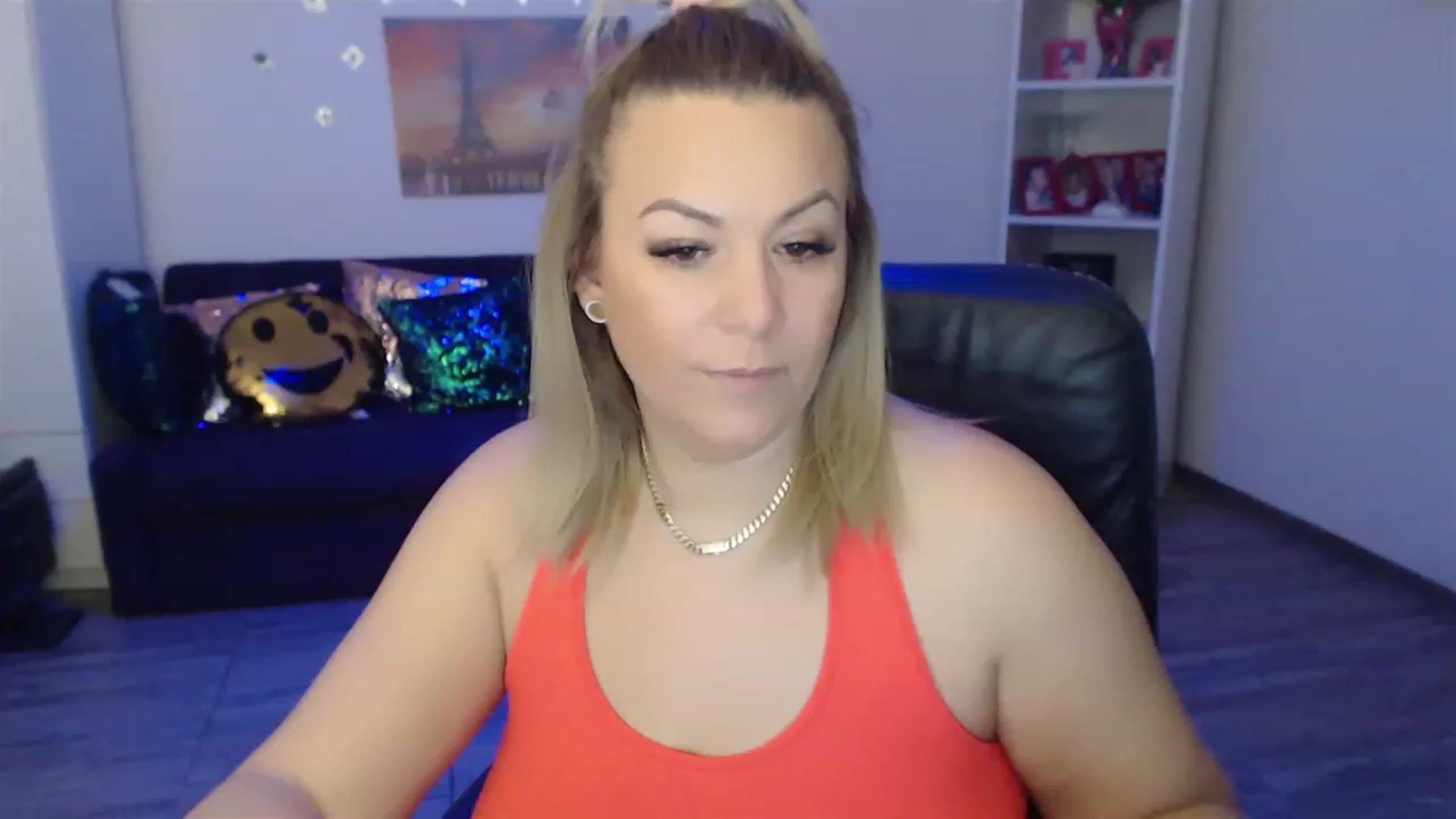 Gallery image thumbnail from A_baby_Boo's myfreecams stream on, 01/22/2023, 12:36 image 13 of 20