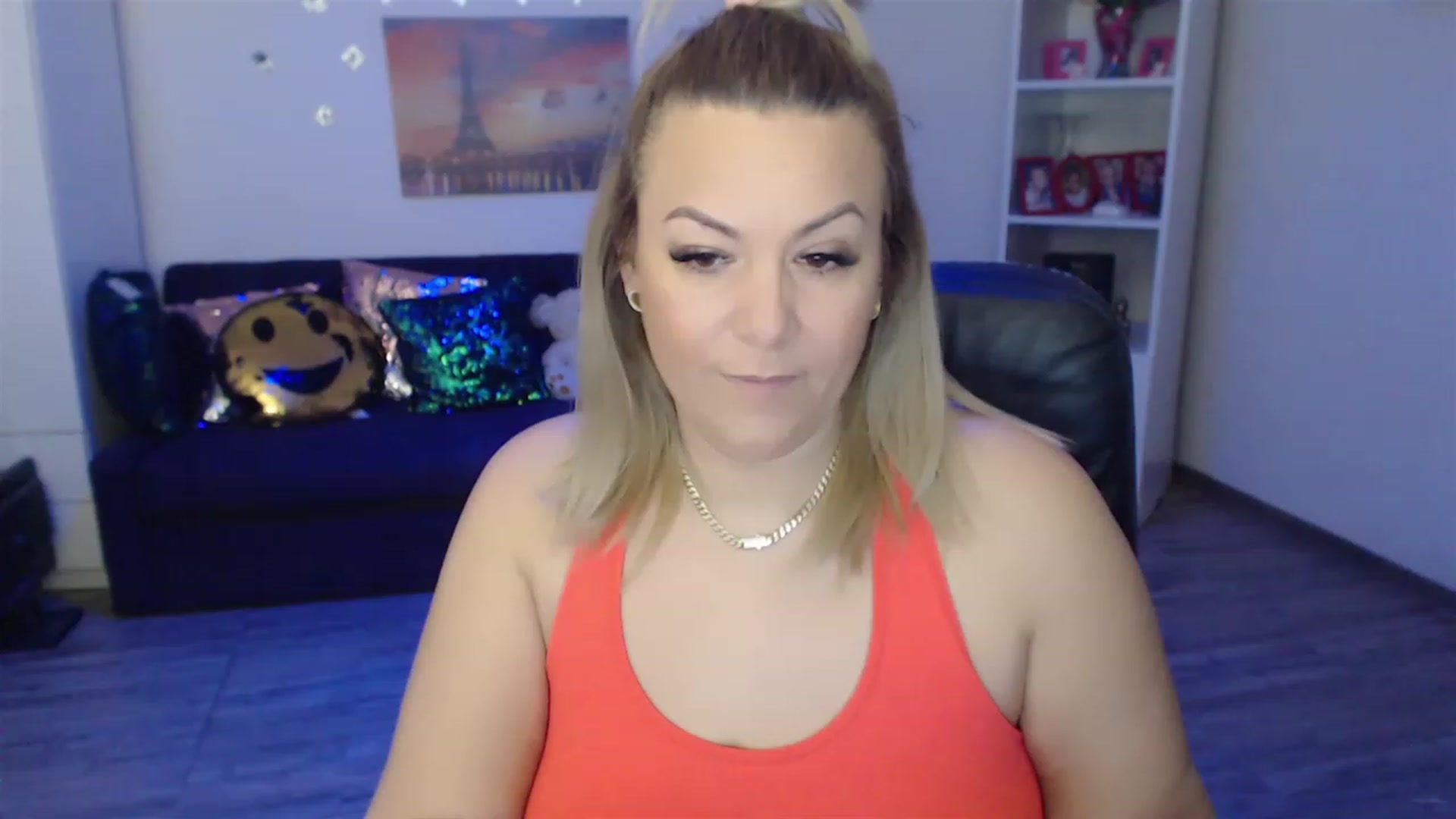 Gallery image thumbnail from A_baby_Boo's myfreecams stream on, 01/22/2023, 12:36 image 8 of 20