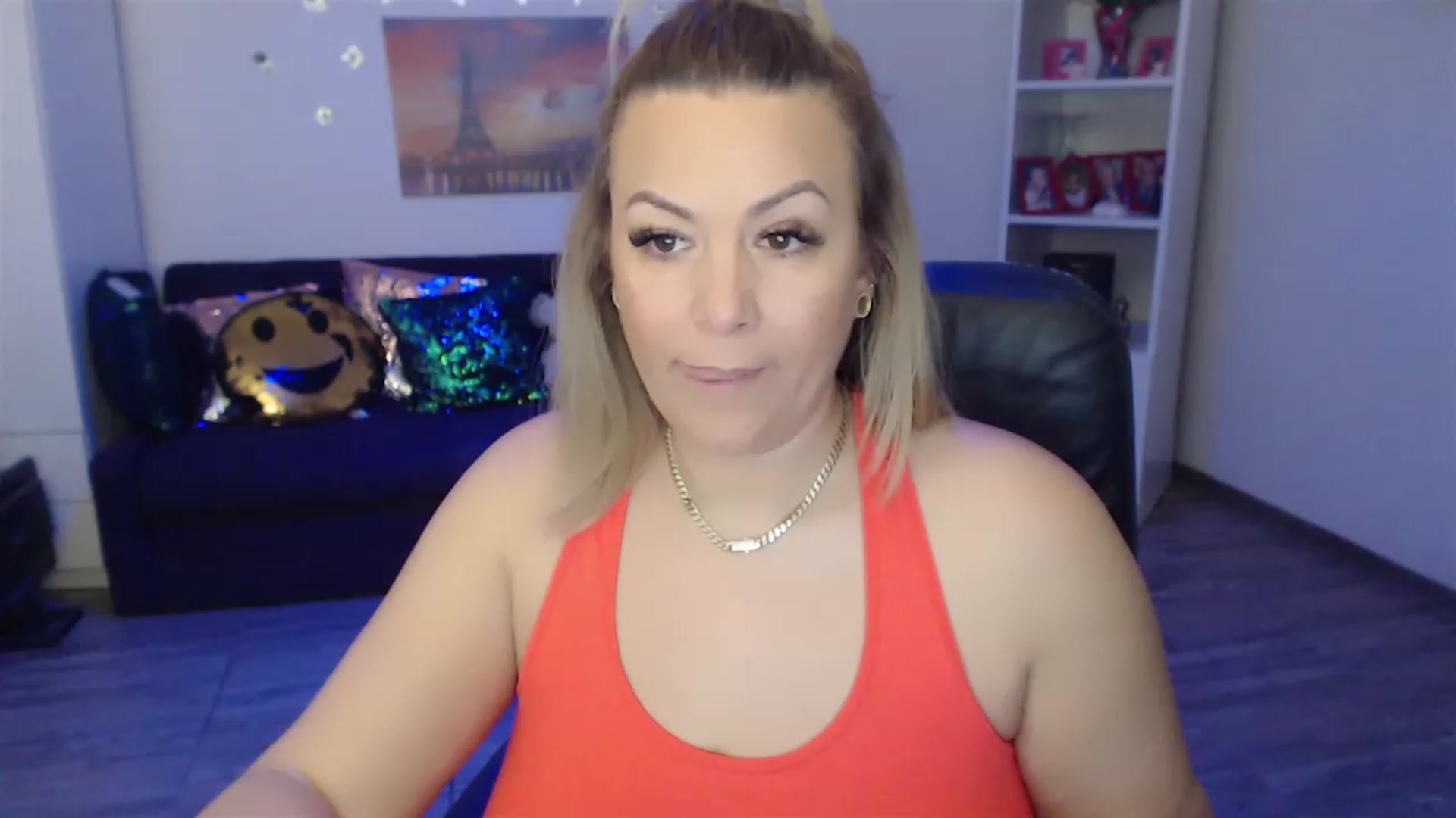 Gallery image thumbnail from A_baby_Boo's myfreecams stream on, 01/22/2023, 12:36 image 5 of 20