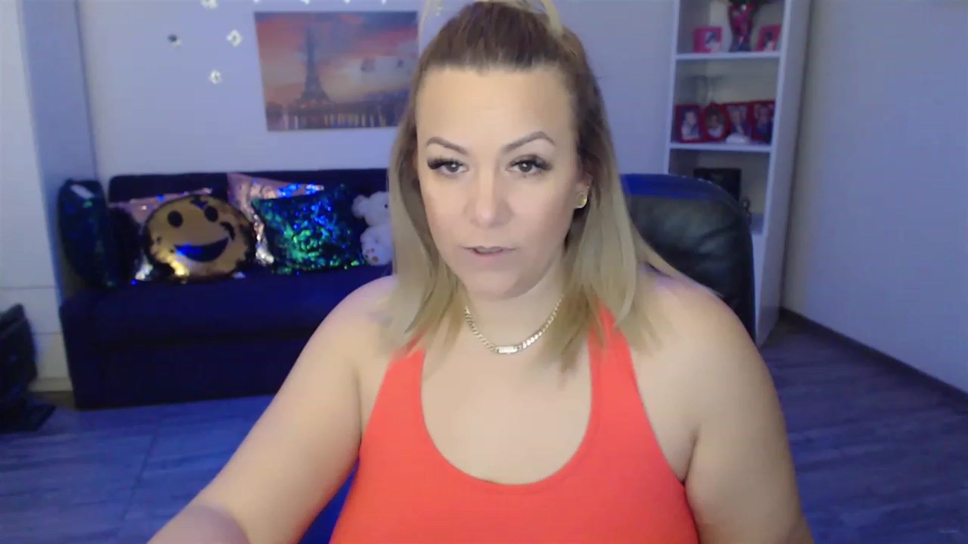 Gallery image thumbnail from A_baby_Boo's myfreecams stream on, 01/22/2023, 12:36 image 7 of 20