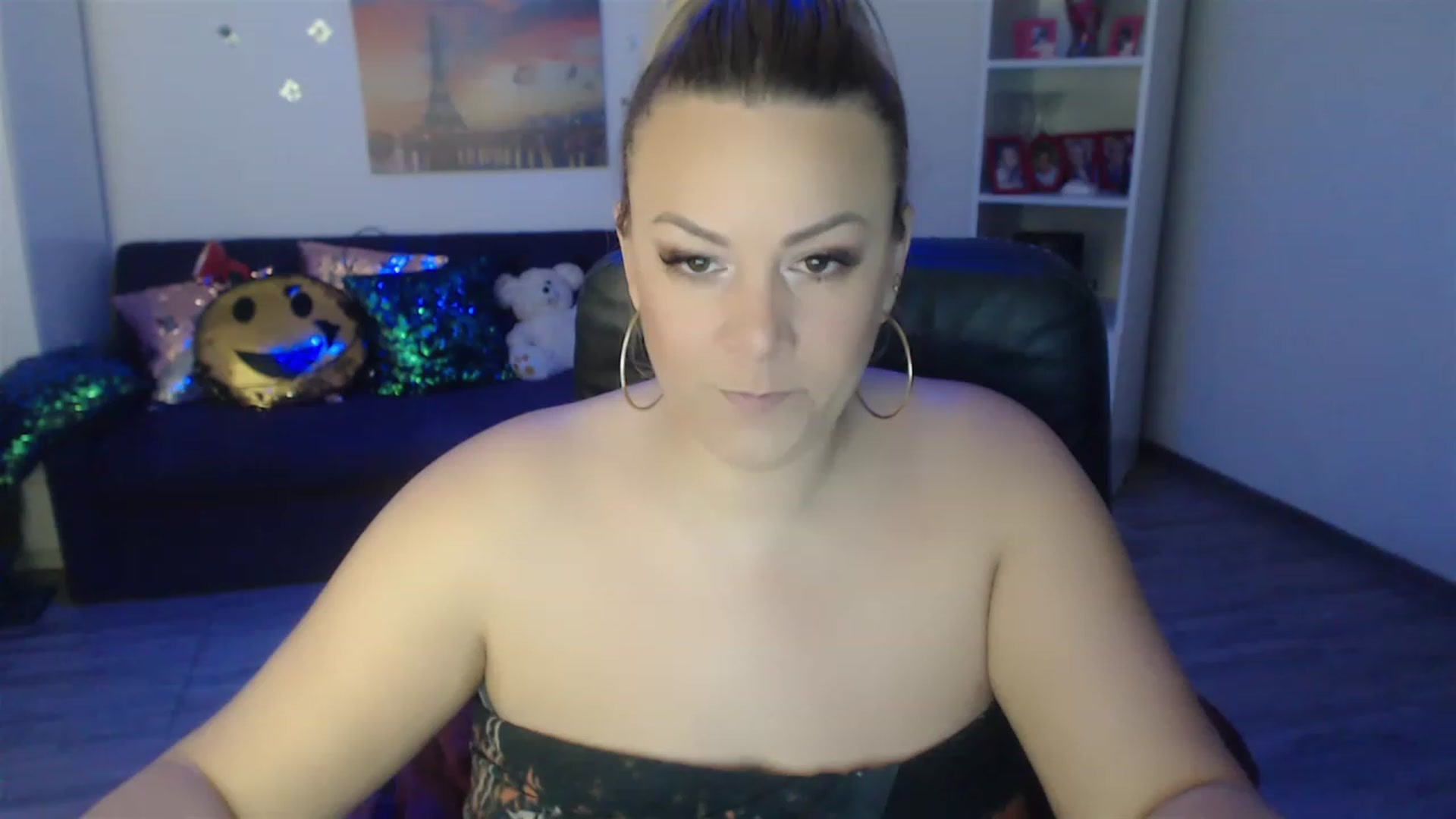 Gallery image thumbnail from A_baby_Boo's myfreecams stream on, 01/25/2023, 16:30 image 16 of 20