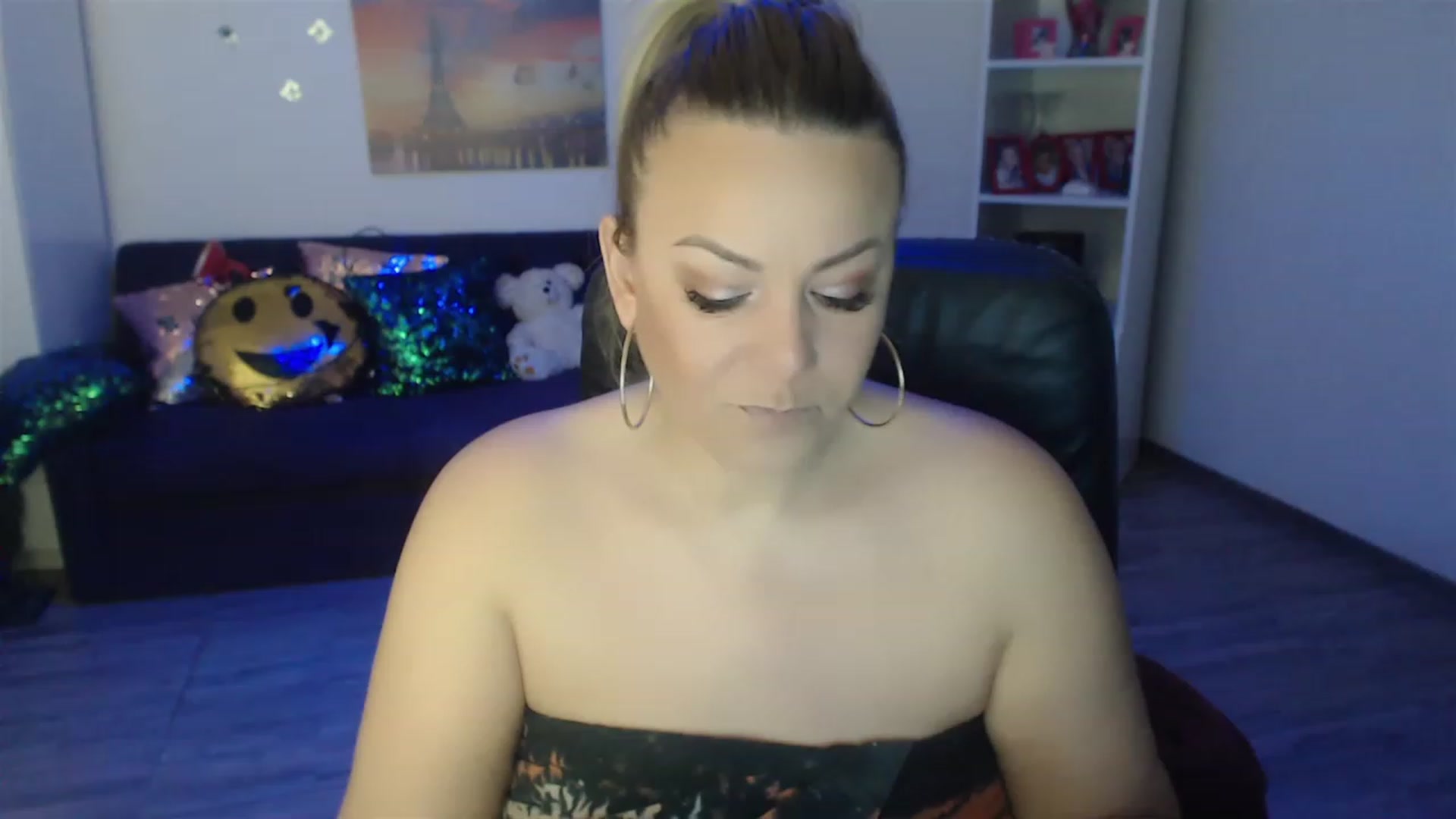Gallery image thumbnail from A_baby_Boo's myfreecams stream on, 01/25/2023, 16:30 image 11 of 20