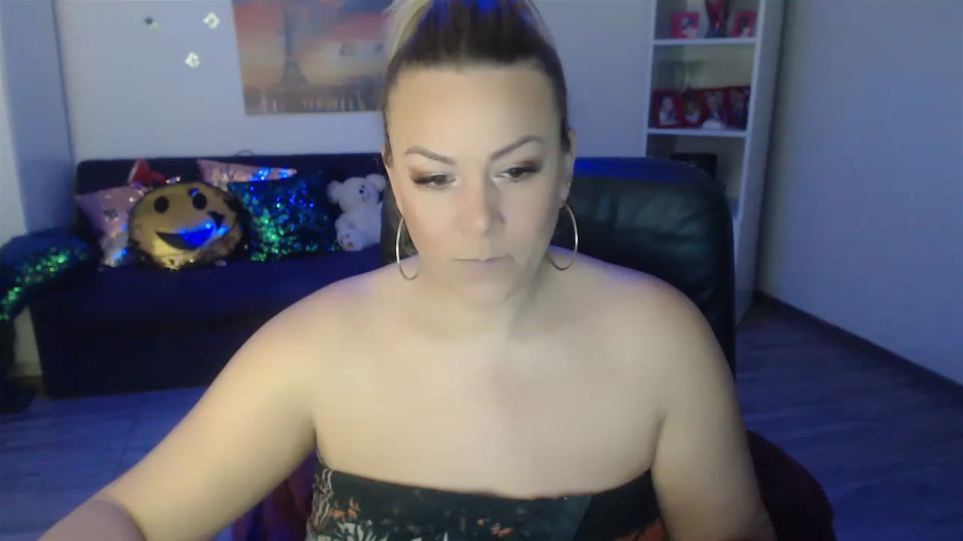 Gallery image thumbnail from A_baby_Boo's myfreecams stream on, 01/25/2023, 16:30 image 14 of 20