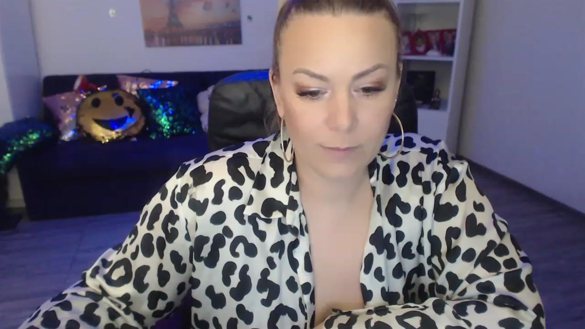 Gallery image thumbnail from A_baby_Boo's myfreecams stream on, 01/25/2023, 17:46 image 17 of 20