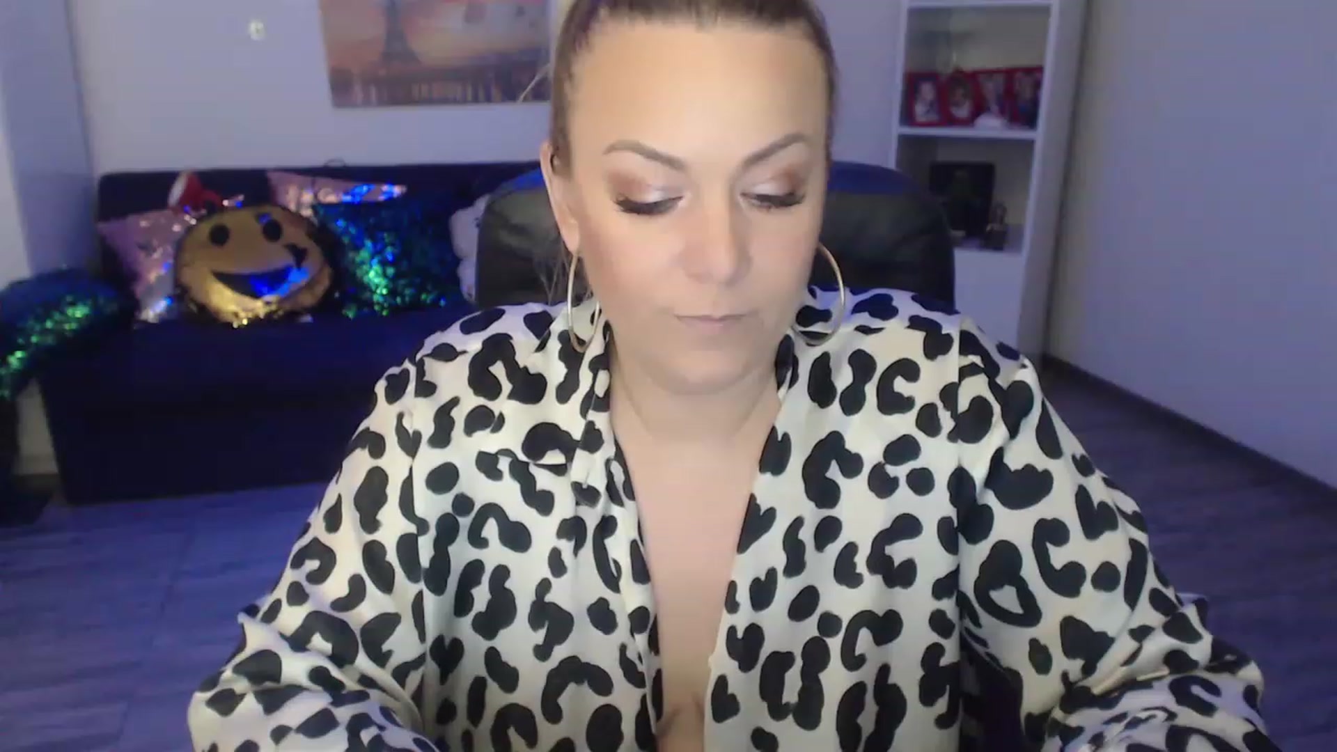 Gallery image thumbnail from A_baby_Boo's myfreecams stream on, 01/25/2023, 17:46 image 9 of 20