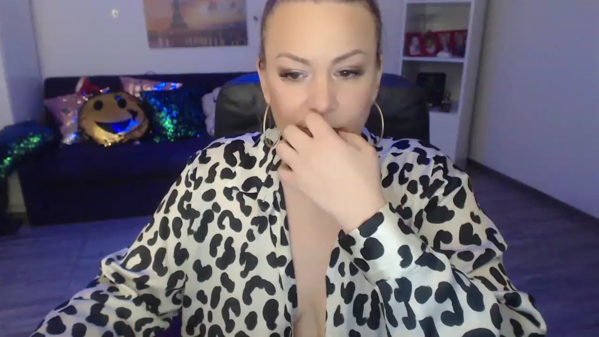 Gallery image thumbnail from A_baby_Boo's myfreecams stream on, 01/25/2023, 17:46 image 19 of 20