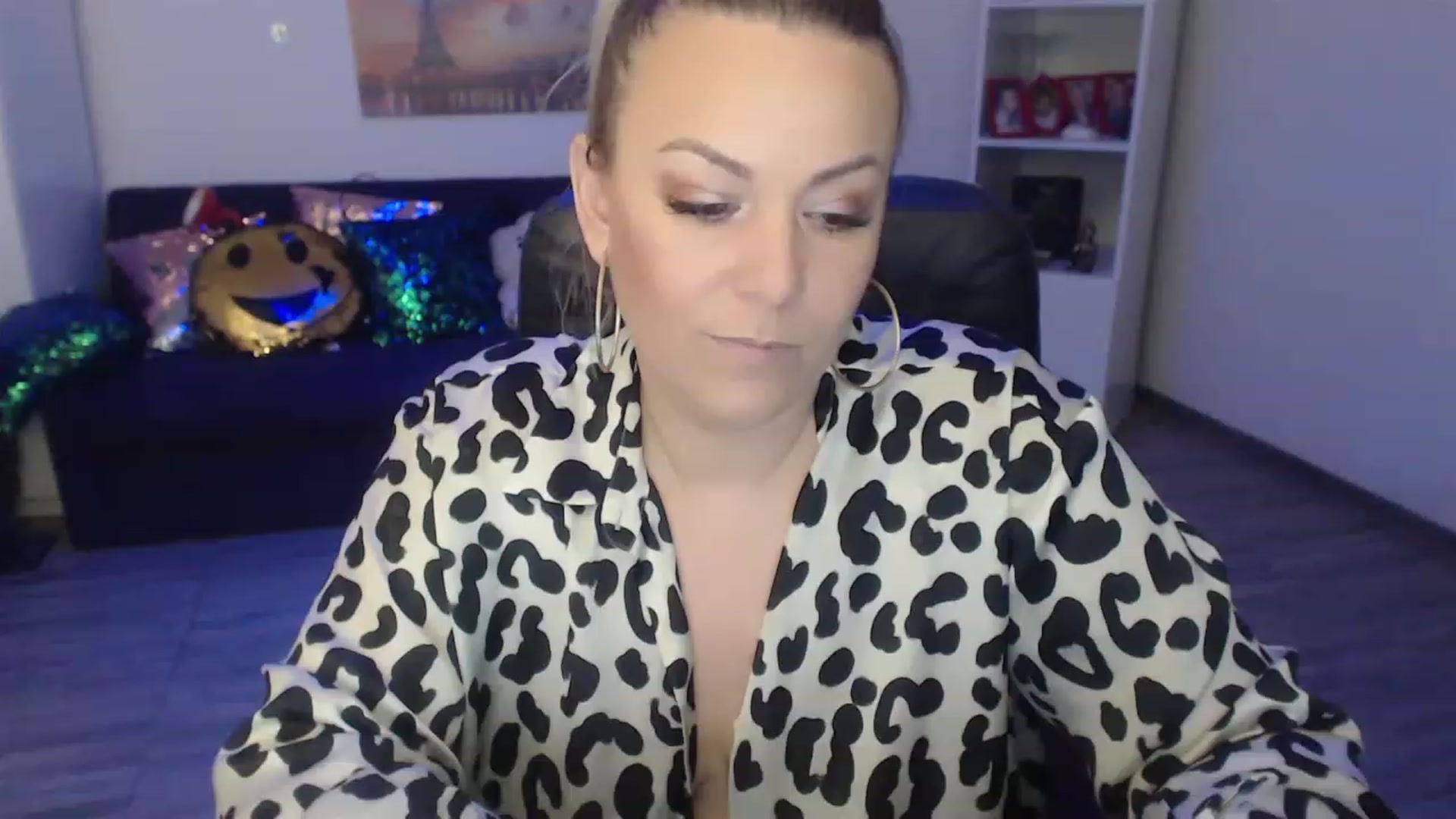 Gallery image thumbnail from A_baby_Boo's myfreecams stream on, 01/25/2023, 17:46 image 7 of 20