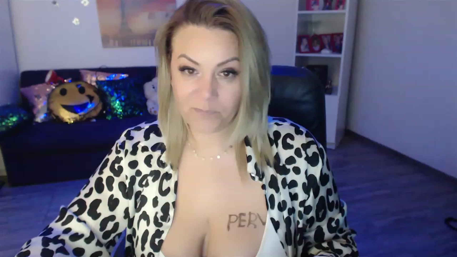 Gallery image thumbnail from A_baby_Boo's myfreecams stream on, 01/26/2023, 20:42 image 12 of 20