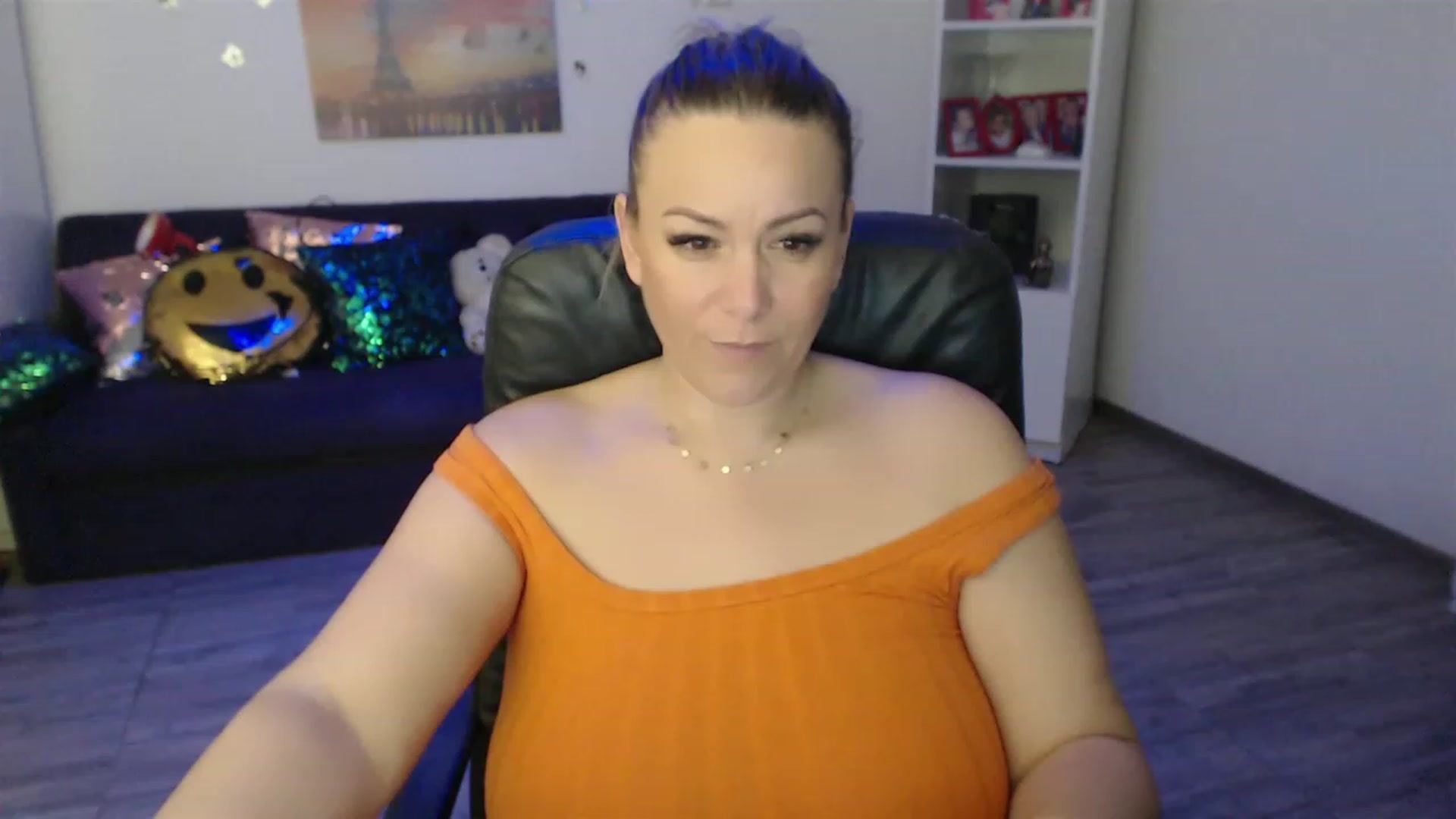 Gallery image thumbnail from A_baby_Boo's myfreecams stream on, 01/28/2023, 02:11 image 14 of 20