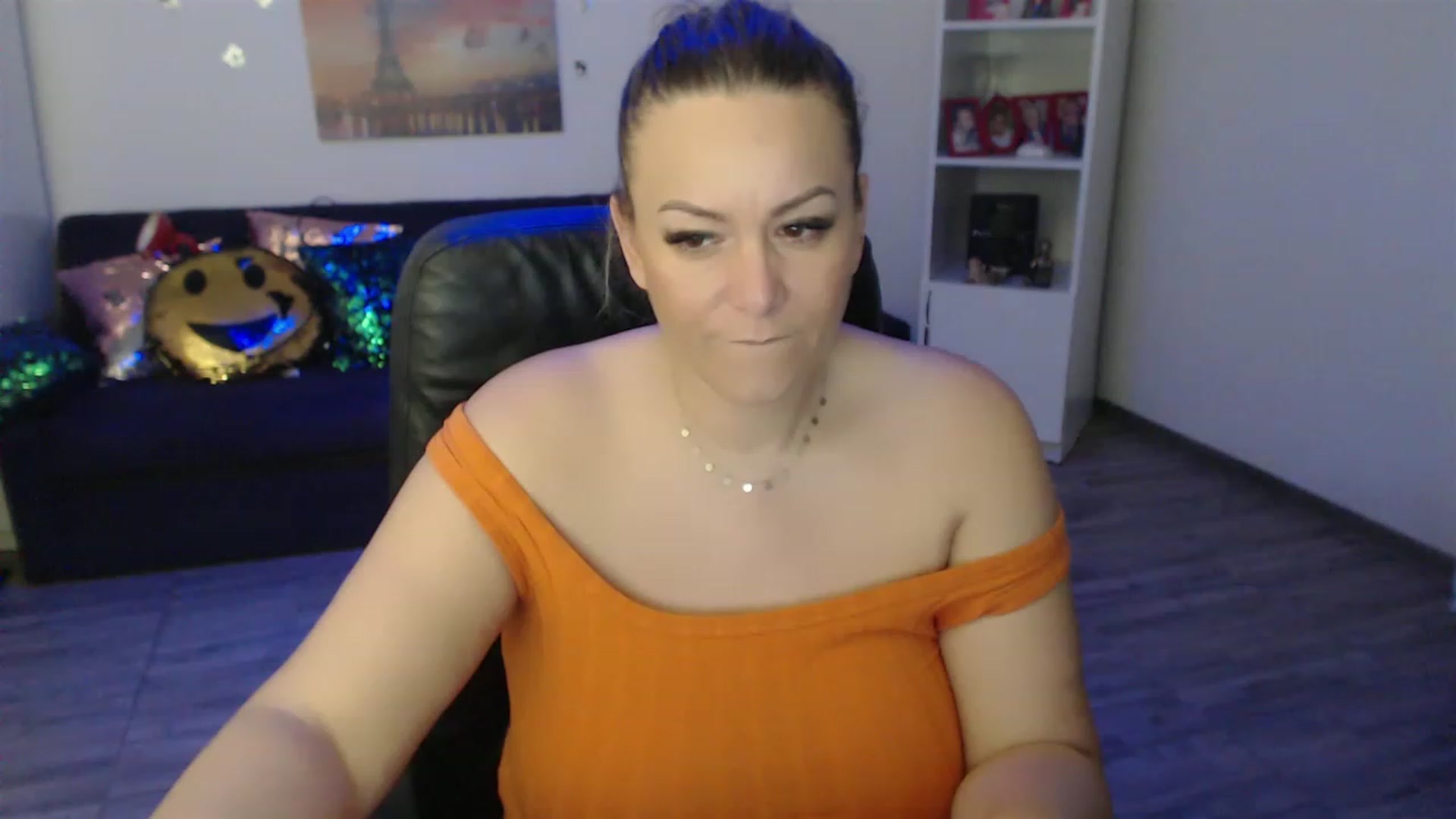 Gallery image thumbnail from A_baby_Boo's myfreecams stream on, 01/28/2023, 02:11 image 10 of 20