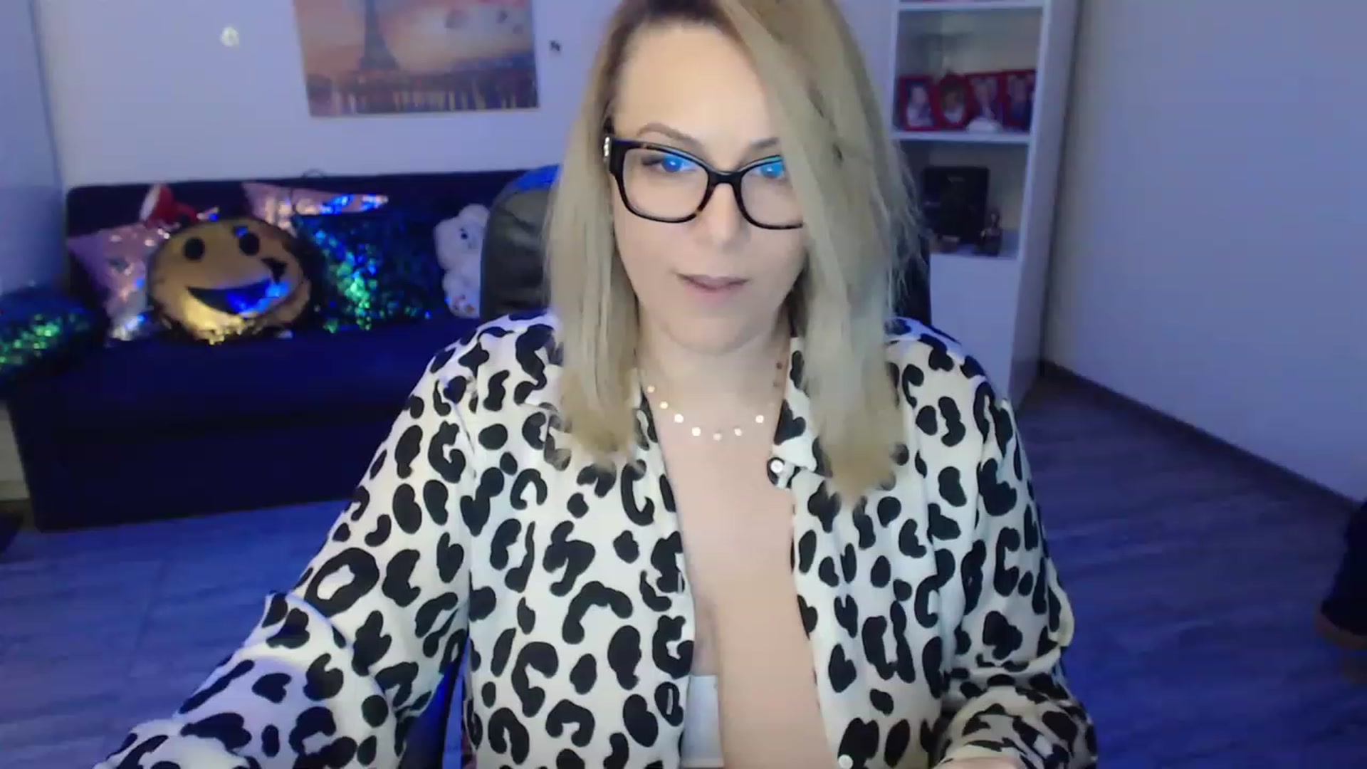 Gallery image thumbnail from A_baby_Boo's myfreecams stream on, 02/06/2023, 13:48 image 20 of 20