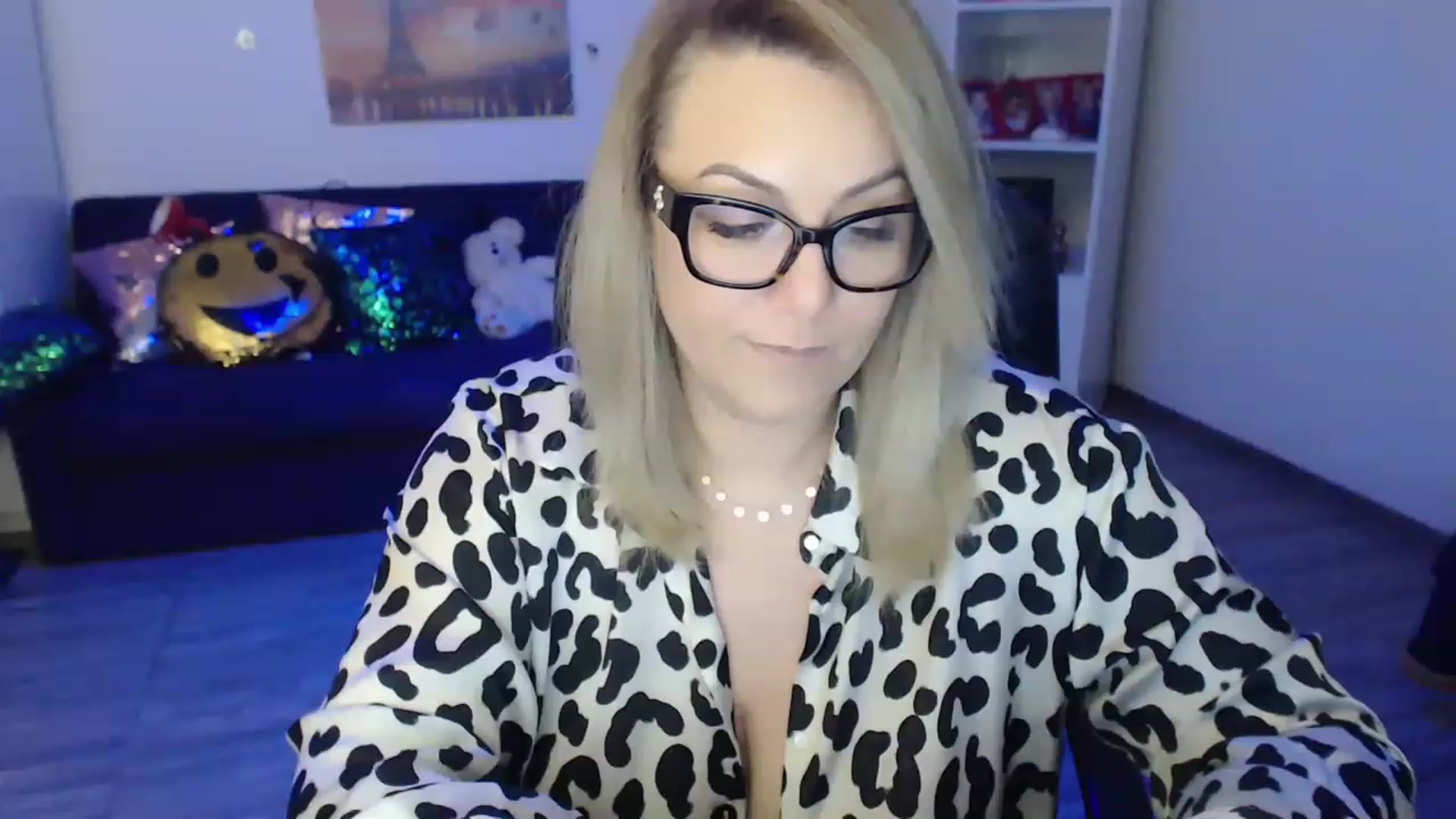 Gallery image thumbnail from A_baby_Boo's myfreecams stream on, 02/06/2023, 13:48 image 16 of 20