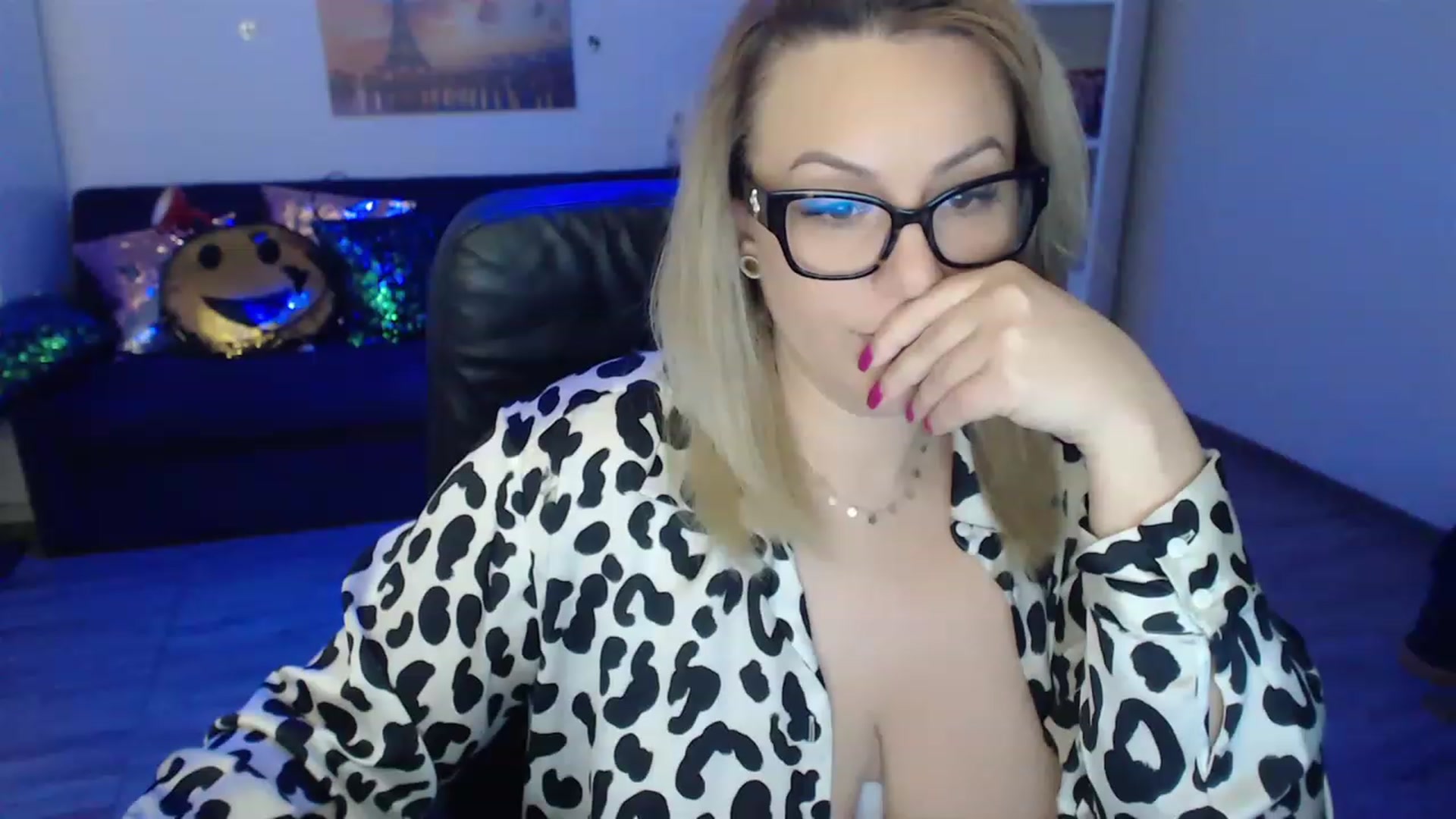 Gallery image thumbnail from A_baby_Boo's myfreecams stream on, 02/06/2023, 14:47 image 7 of 20
