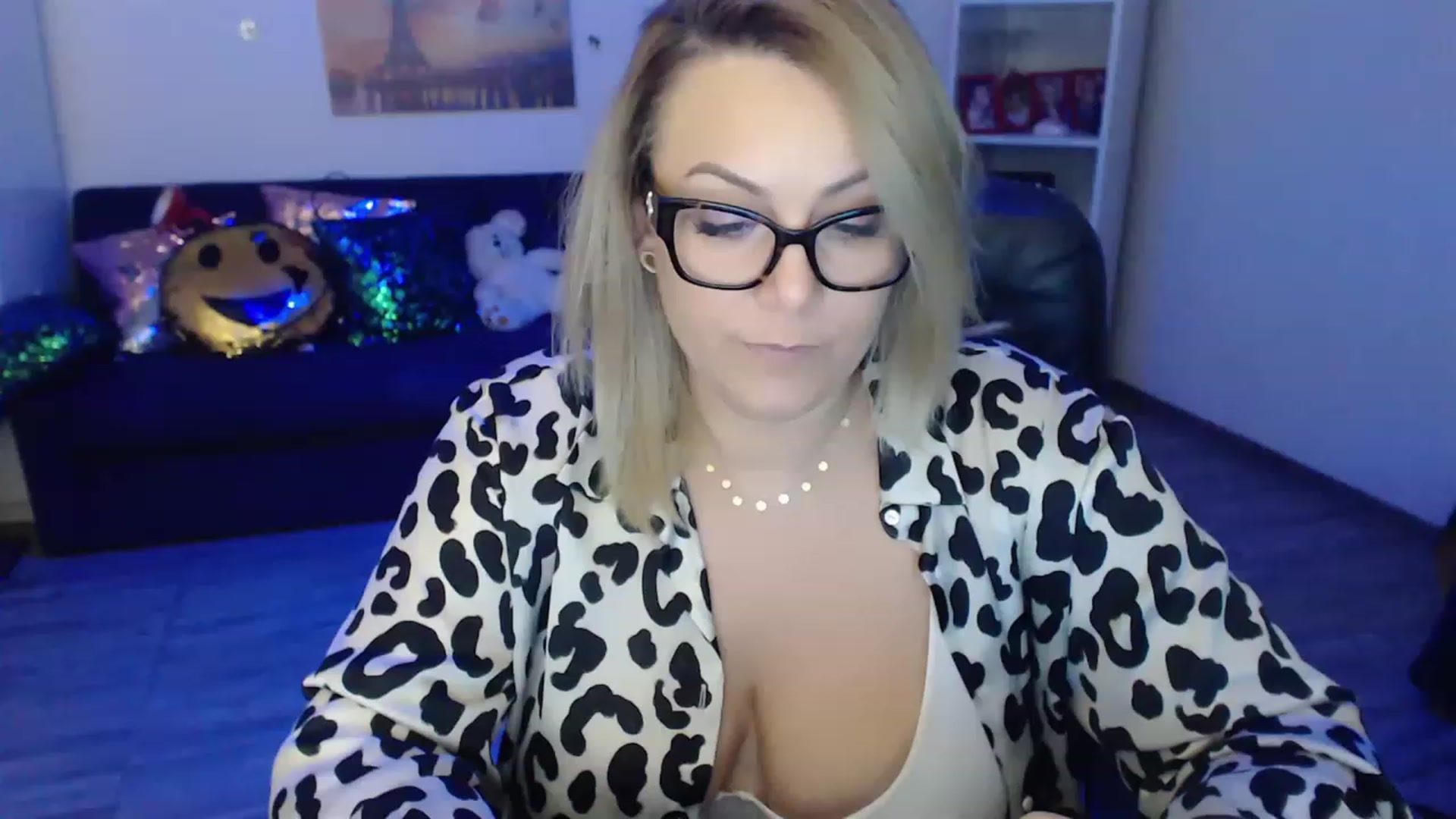 Gallery image thumbnail from A_baby_Boo's myfreecams stream on, 02/06/2023, 15:54 image 18 of 20