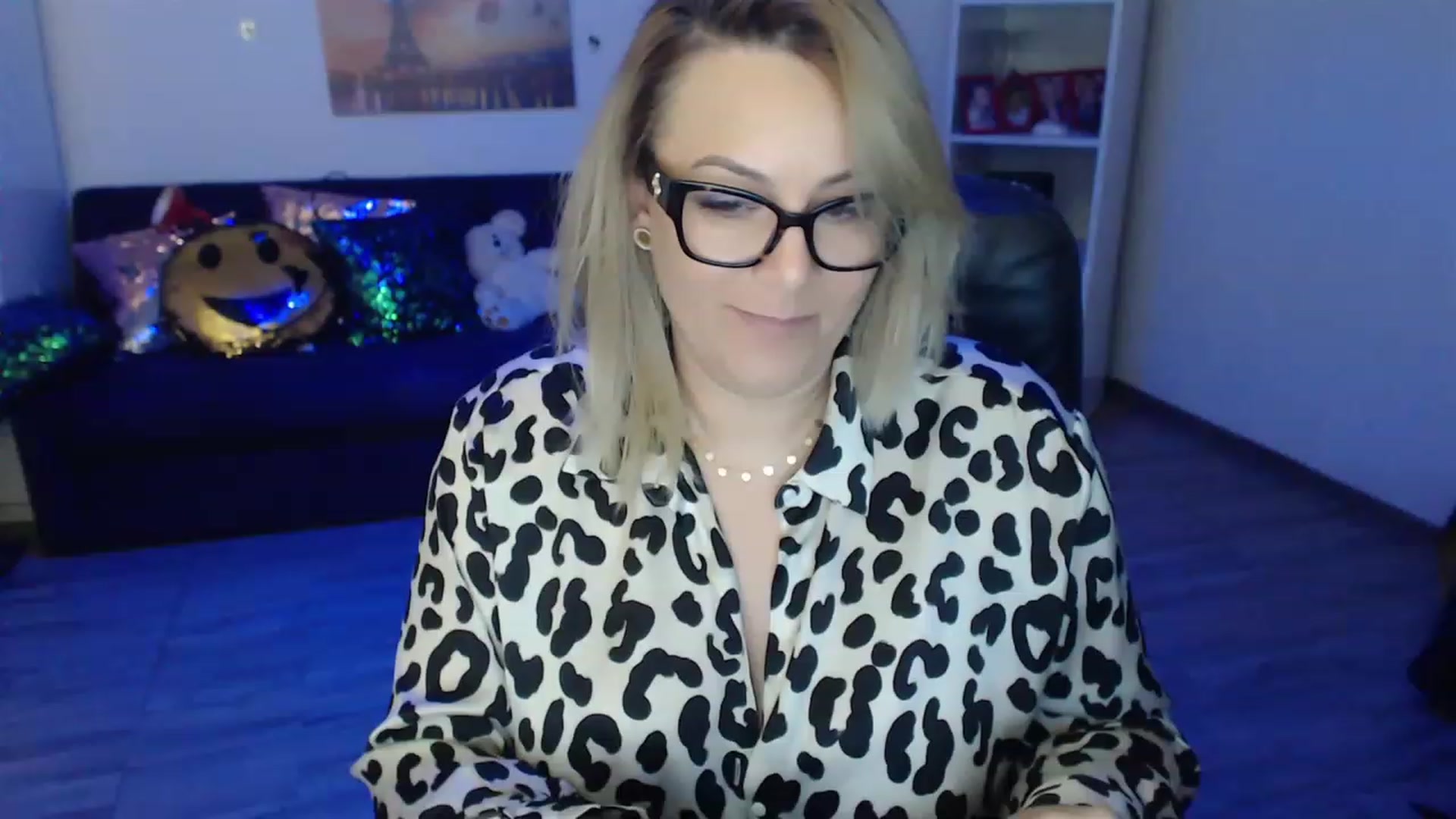 Gallery image thumbnail from A_baby_Boo's myfreecams stream on, 02/06/2023, 15:54 image 11 of 20
