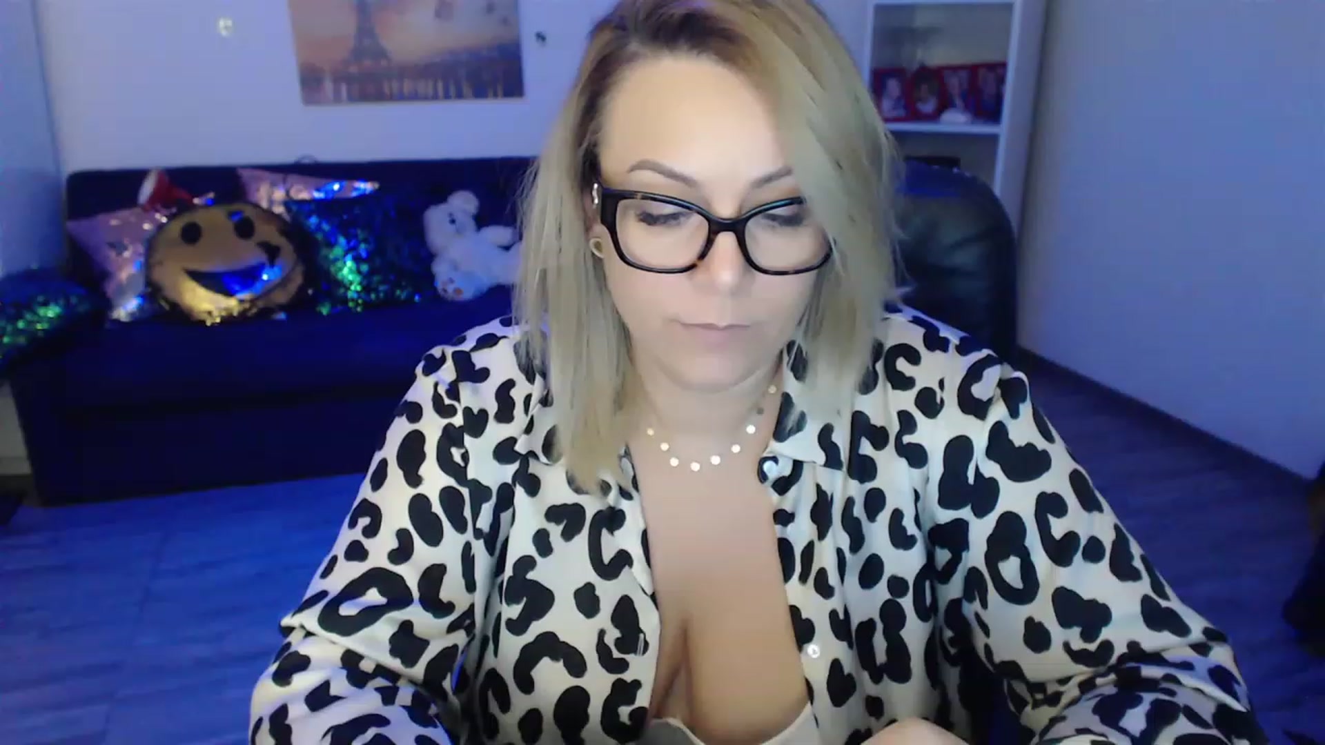 Gallery image thumbnail from A_baby_Boo's myfreecams stream on, 02/06/2023, 15:54 image 20 of 20