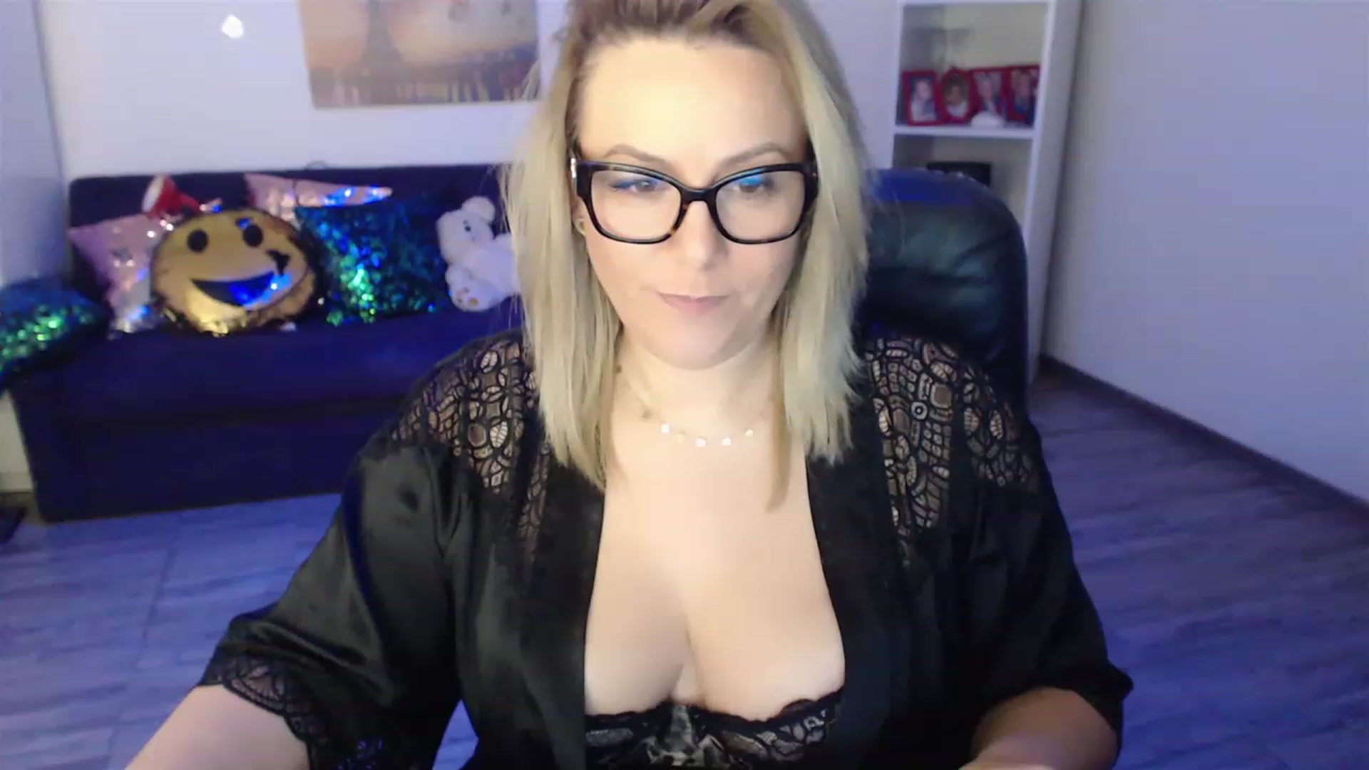 Gallery image thumbnail from A_baby_Boo's myfreecams stream on, 02/06/2023, 20:26 image 2 of 20