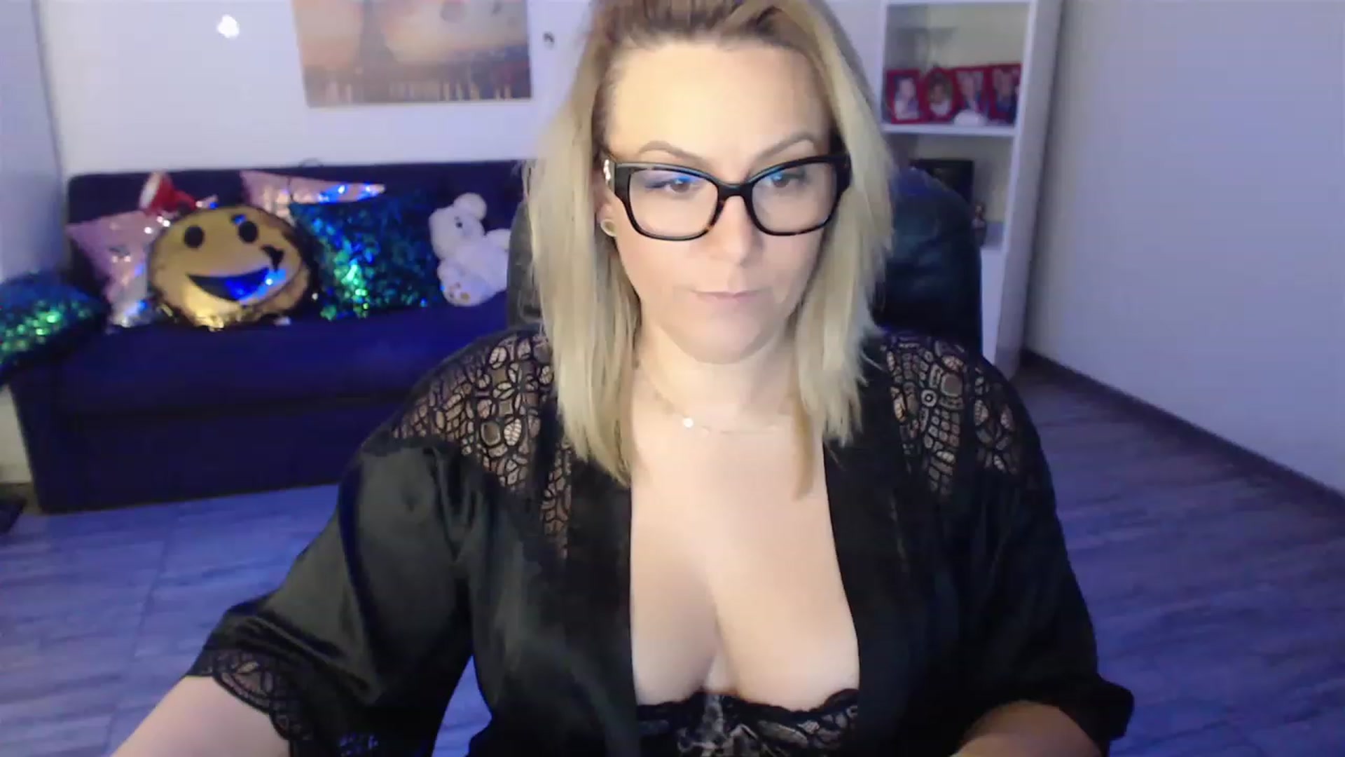 Gallery image thumbnail from A_baby_Boo's myfreecams stream on, 02/06/2023, 20:26 image 1 of 20