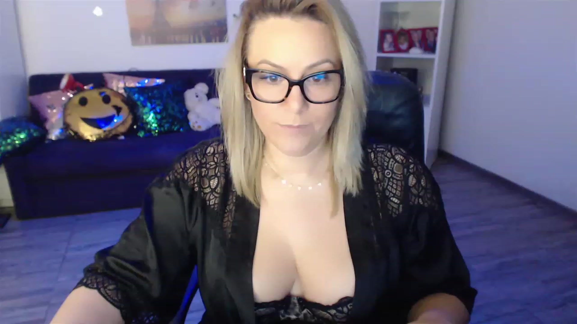 Gallery image thumbnail from A_baby_Boo's myfreecams stream on, 02/06/2023, 20:26 image 9 of 20