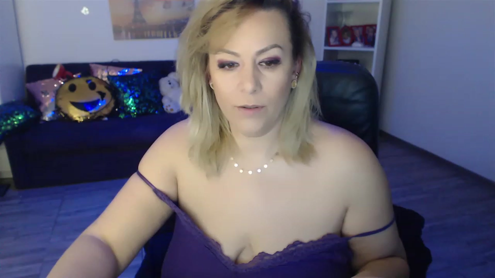 Gallery image thumbnail from A_baby_Boo's myfreecams stream on, 02/07/2023, 19:07 image 11 of 20