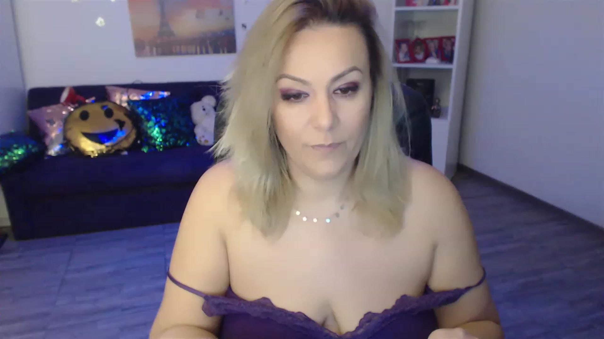Gallery image thumbnail from A_baby_Boo's myfreecams stream on, 02/07/2023, 19:54 image 1 of 20