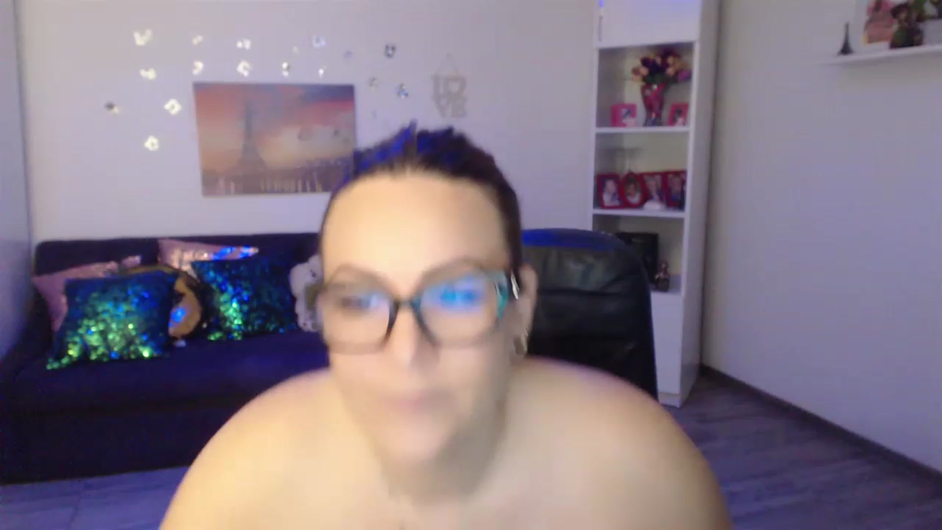 Gallery image thumbnail from A_baby_Boo's myfreecams stream on, 02/09/2023, 16:49 image 13 of 20