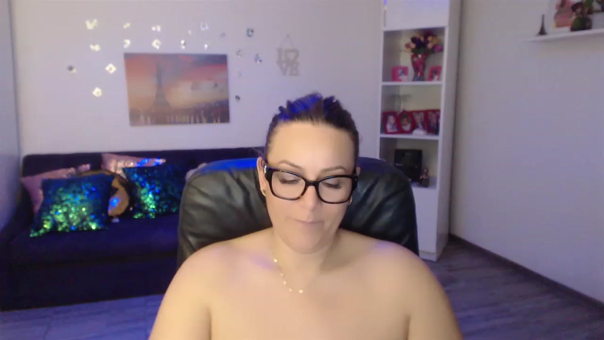 Gallery image thumbnail from A_baby_Boo's myfreecams stream on, 02/09/2023, 16:49 image 14 of 20